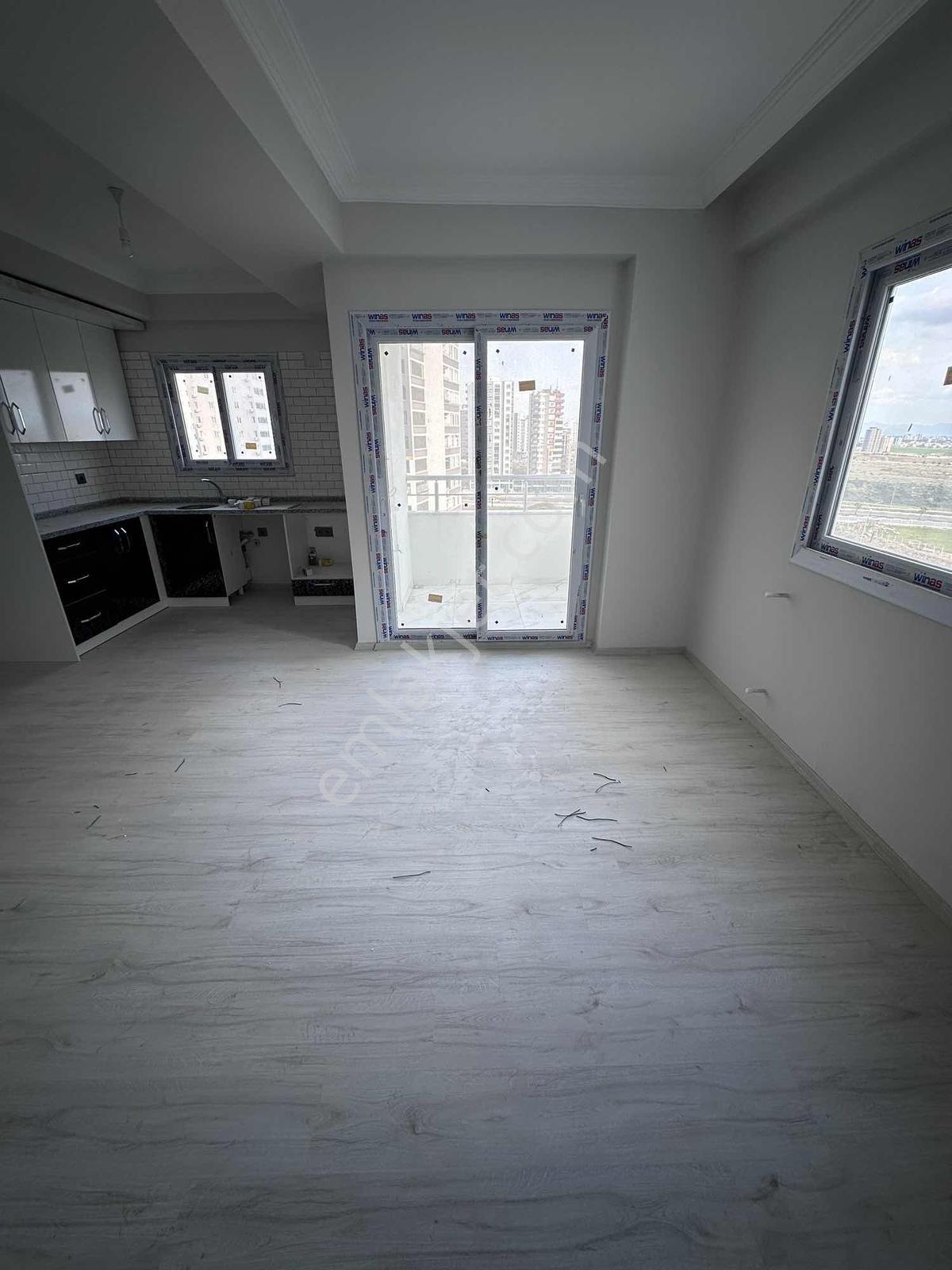 Çarkıparede Bulvar Üzeri 2+1 Sıfır Kiralık Daire - Görsel 2