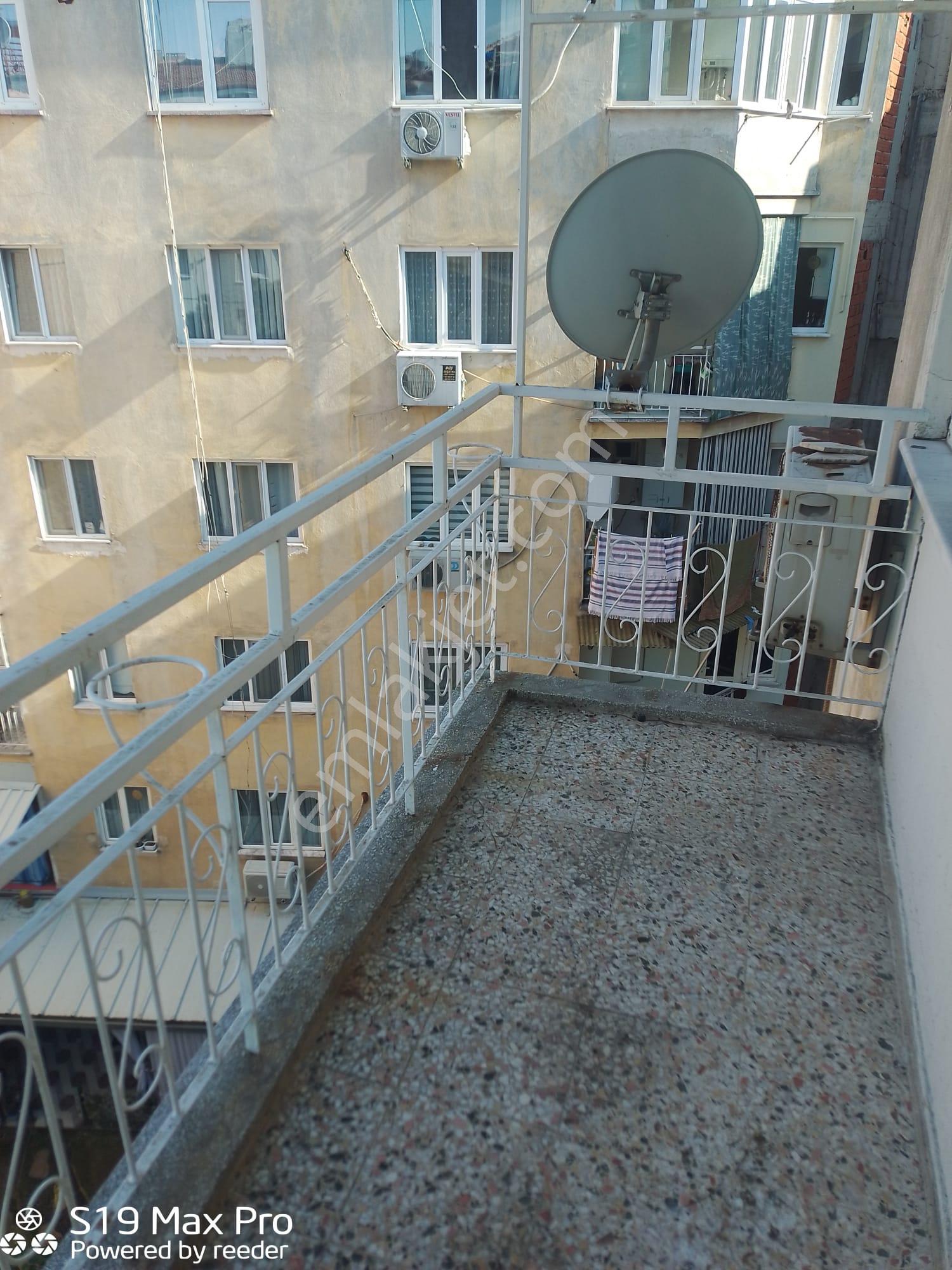 Konum Emlaktan Şehzadeler Dilşikar Mahallesinde Kiralık Fırsat Dairesi - Görsel 15
