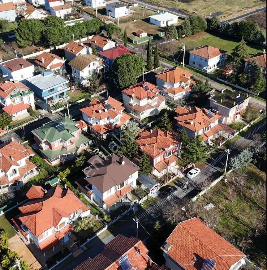 Remax Saraç'tan Engiz Sahile Yürüme Mesafeli Müstakil Villa ! - Görsel 6