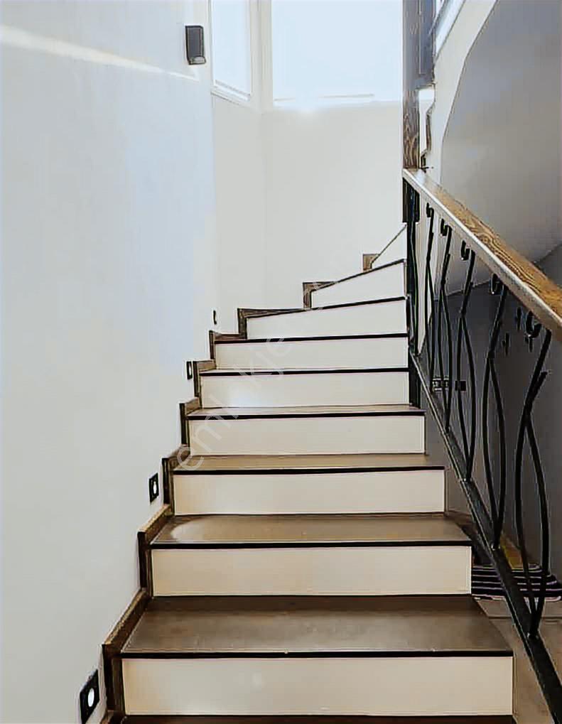 Remax Saraç'tan Engiz Sahile Yürüme Mesafeli Müstakil Villa ! - Görsel 7