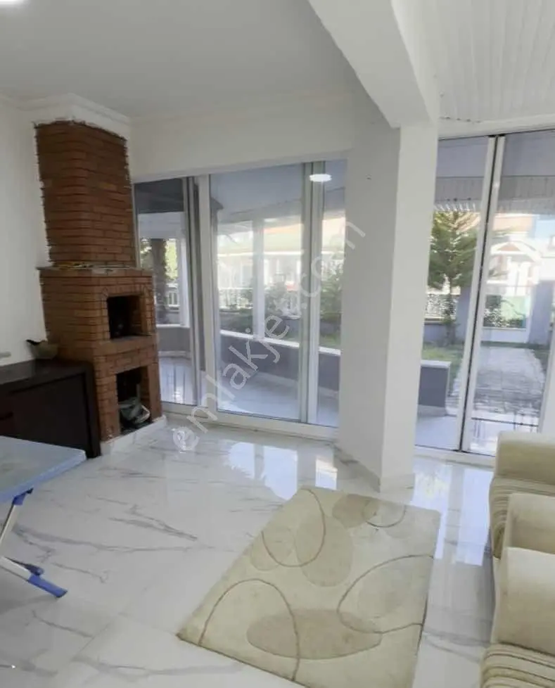 Remax Saraç'tan Engiz Sahile Yürüme Mesafeli Müstakil Villa ! - Görsel 2