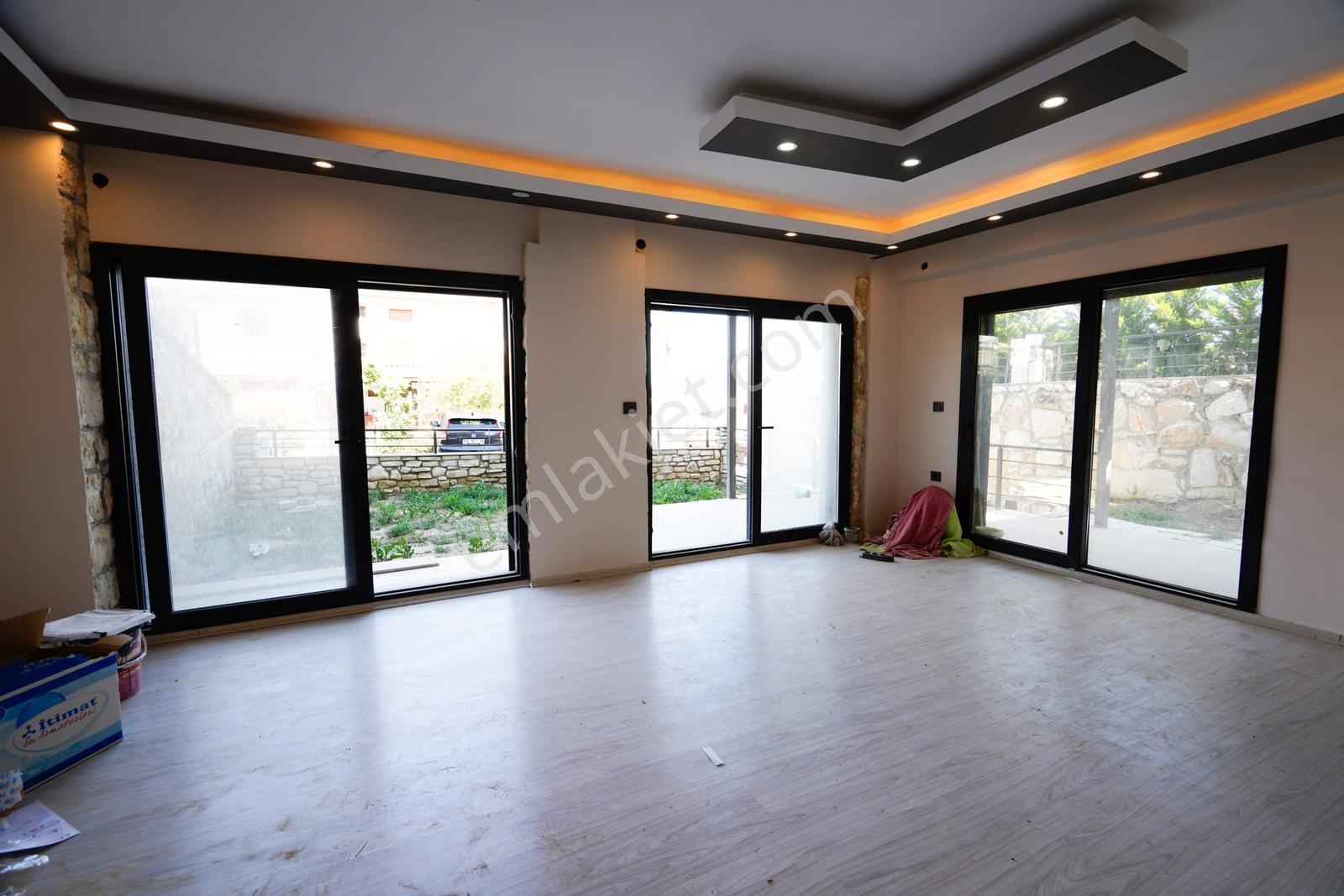 Yeni Foça Burnucunda Deniz Manzaralı, Tripleks Villa! - Görsel 19