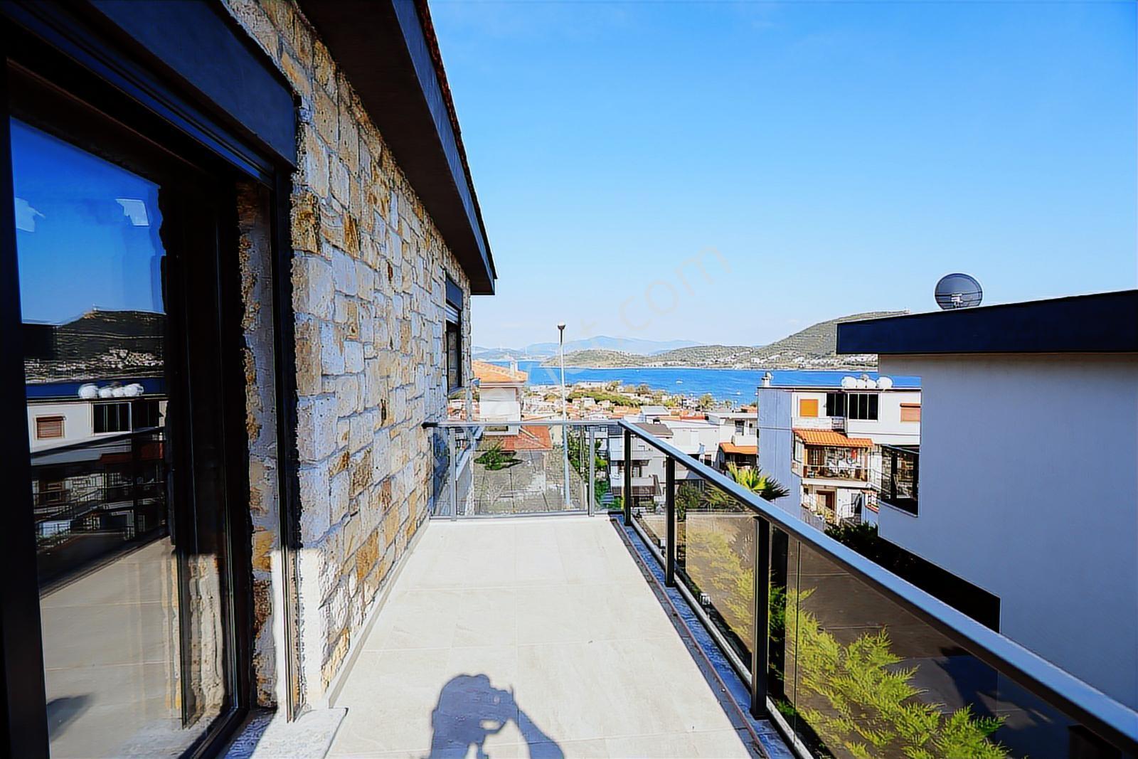 Yeni Foça Burnucunda Deniz Manzaralı, Tripleks Villa! - Görsel 17
