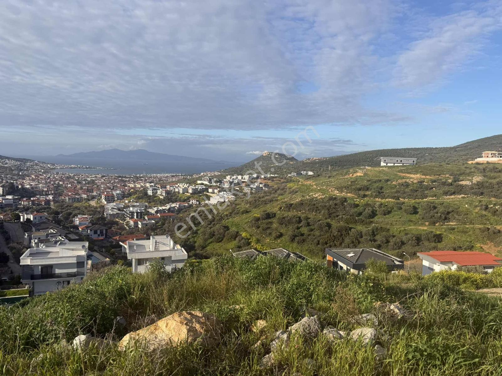 Foçanın En Güzel Lokasyonunda Satılı İmarlı Arsa - Görsel 2