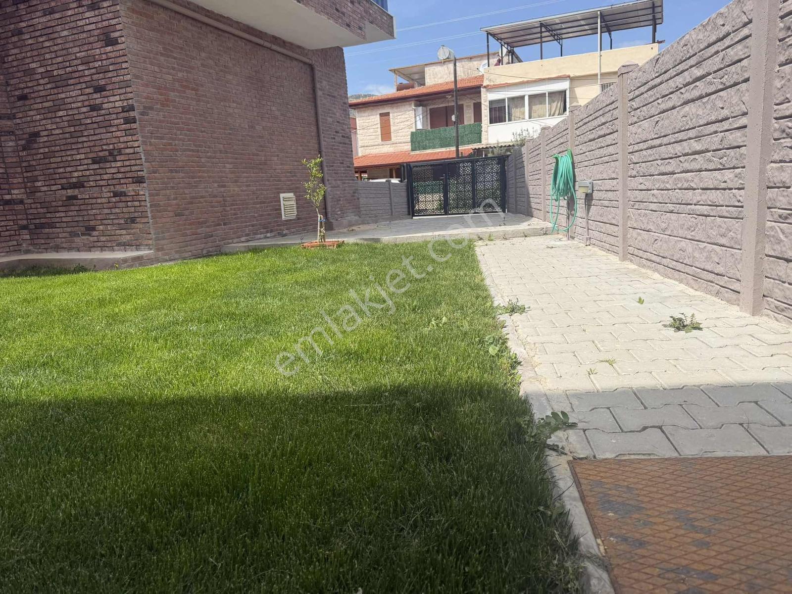 Yeni Foçanın Kalbinde | Sıfır | Müstakil | 3+1 Dubleks Villa - Görsel 22