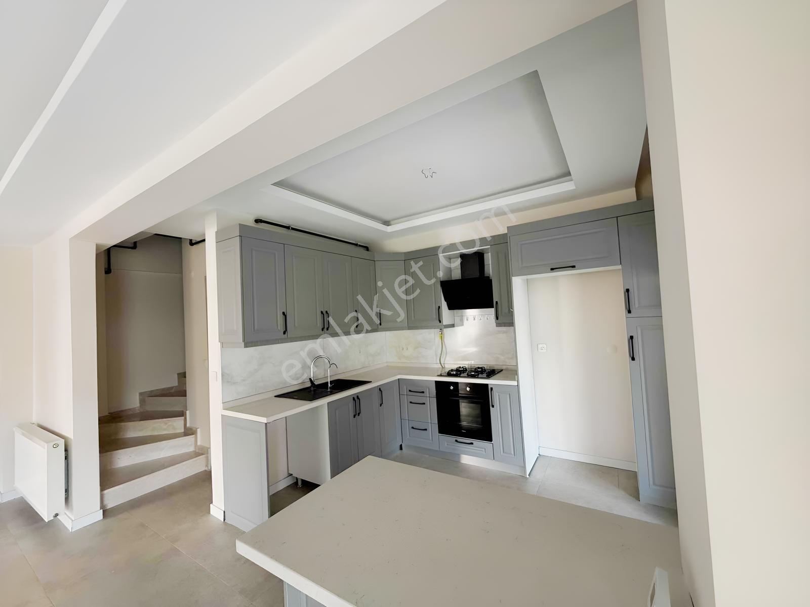 Yeni Foçanın Kalbinde | Sıfır | Müstakil | 3+1 Dubleks Villa - Görsel 28