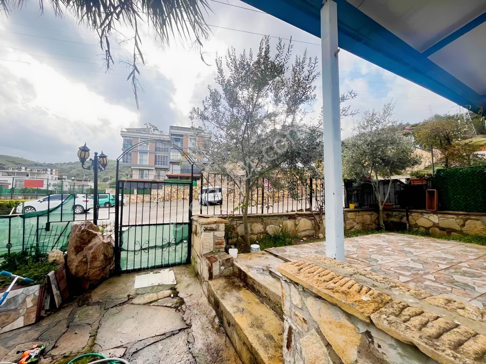 Fırsat! Dubleks Ev + 288.5m² Arsa, Deniz Manzaralı & Verandalı - Görsel 35