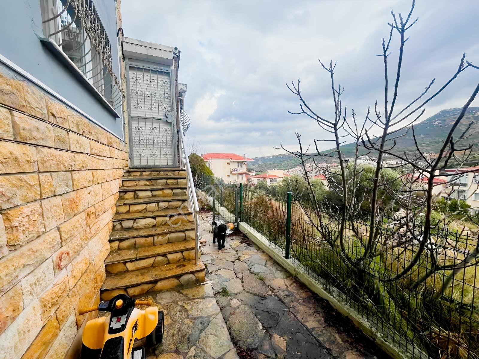 Fırsat! Dubleks Ev + 288.5m² Arsa, Deniz Manzaralı & Verandalı - Görsel 27
