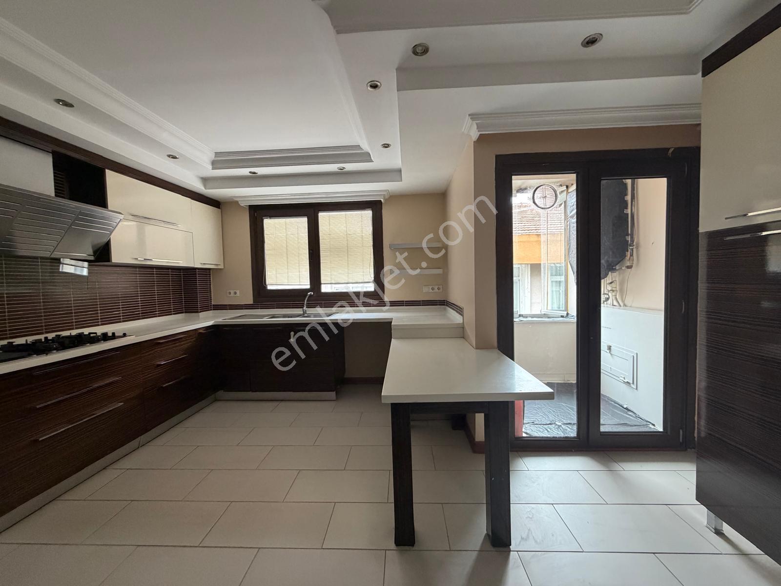 Bahçelievler Yayla'da Genç Binada 360m2 7+2 Lüks Dubleks - Görsel 8