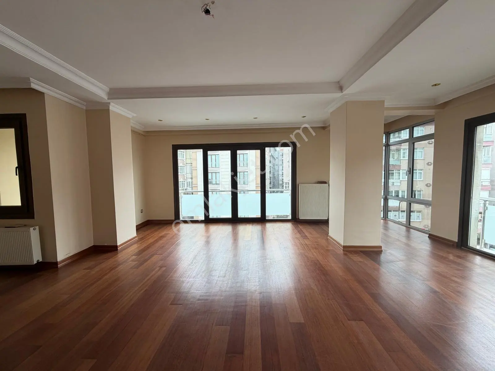 Bahçelievler Yayla'da Genç Binada 360m2 7+2 Lüks Dubleks - Görsel 4