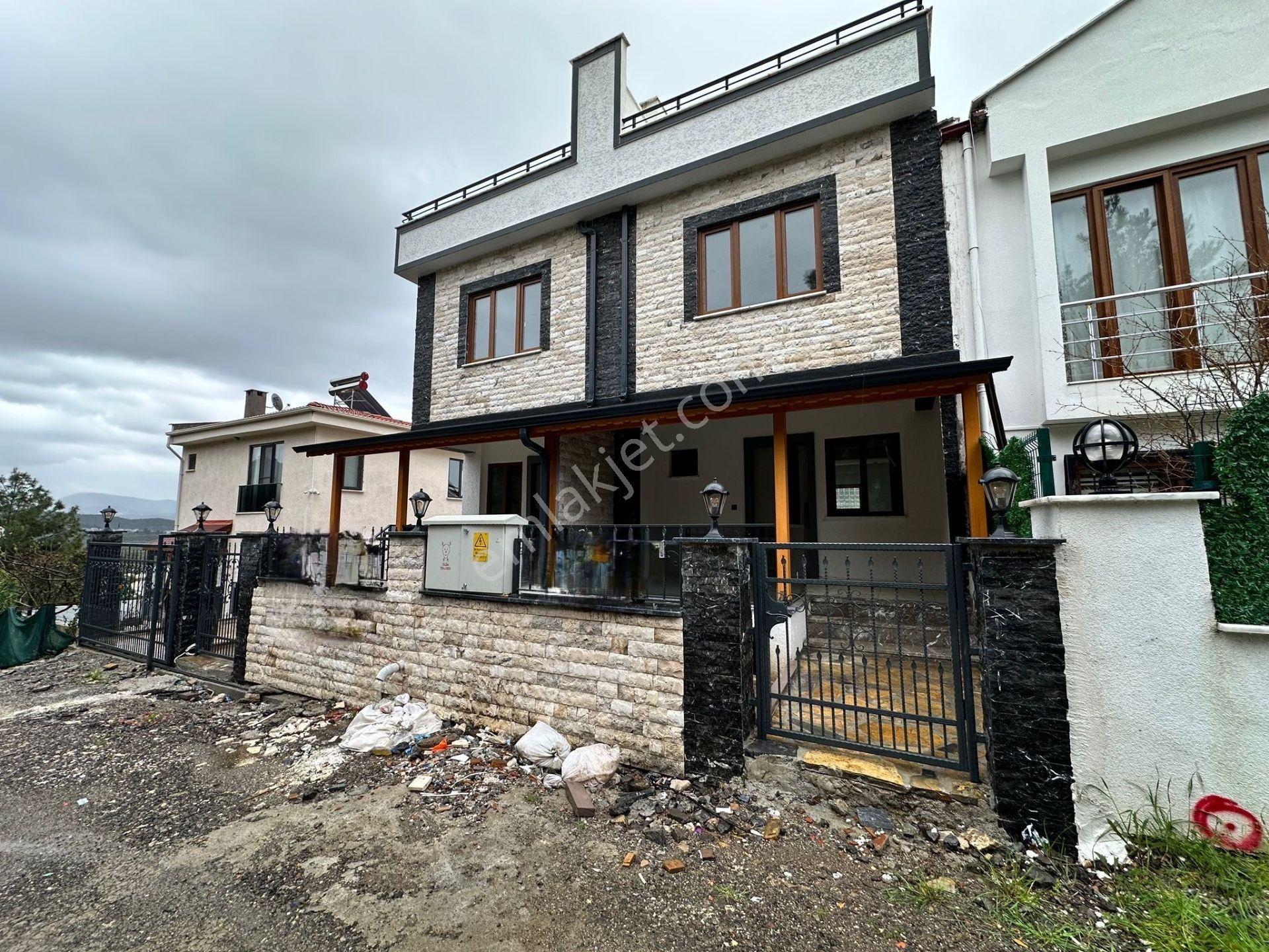 Mera Emlaktan Güre'de Kazdağların Eteklerinde 3+1 Eşsiz Villa