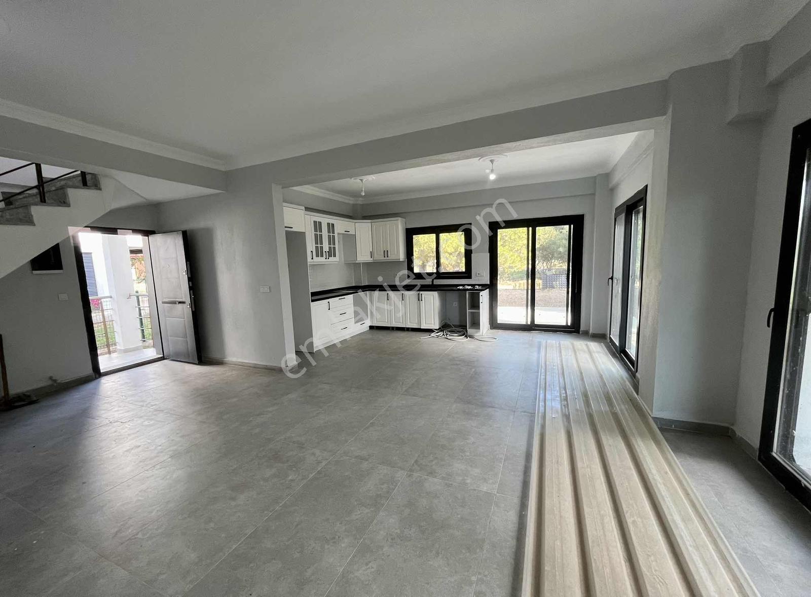 Milas Ören'de Denize 200 Metre Tam Müstakil Villa - Görsel 30