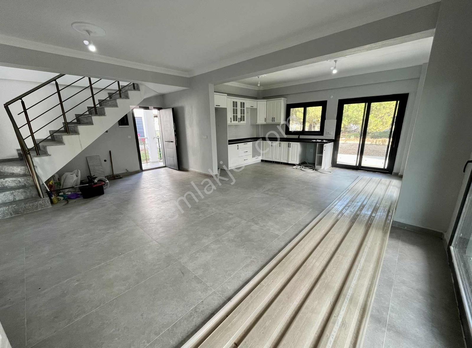Milas Ören'de Denize 200 Metre Tam Müstakil Villa - Görsel 31