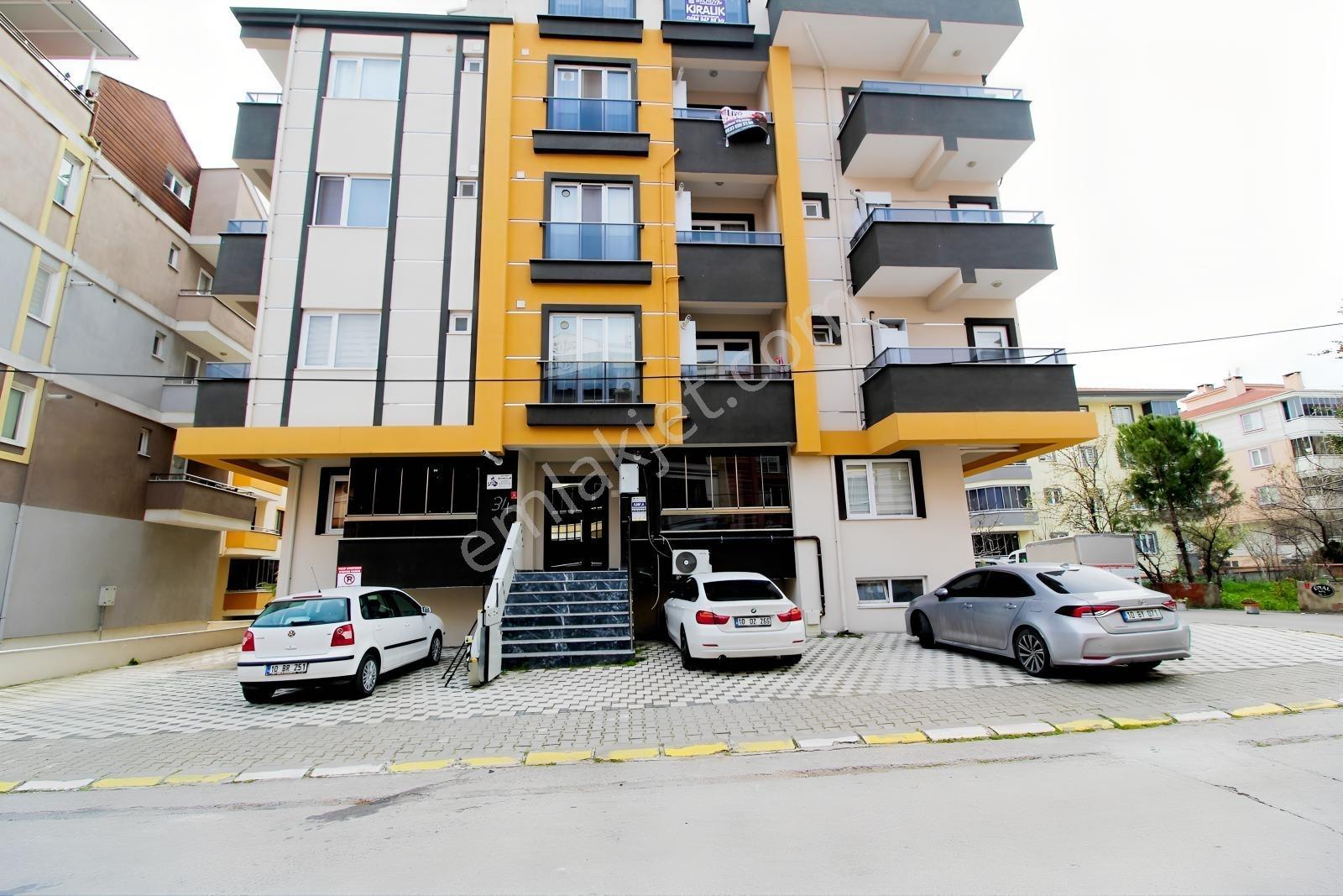 Savaştepe Cad.yakını Ara Kat Asansörlü 1+1 Kiralık Daire - Görsel 26