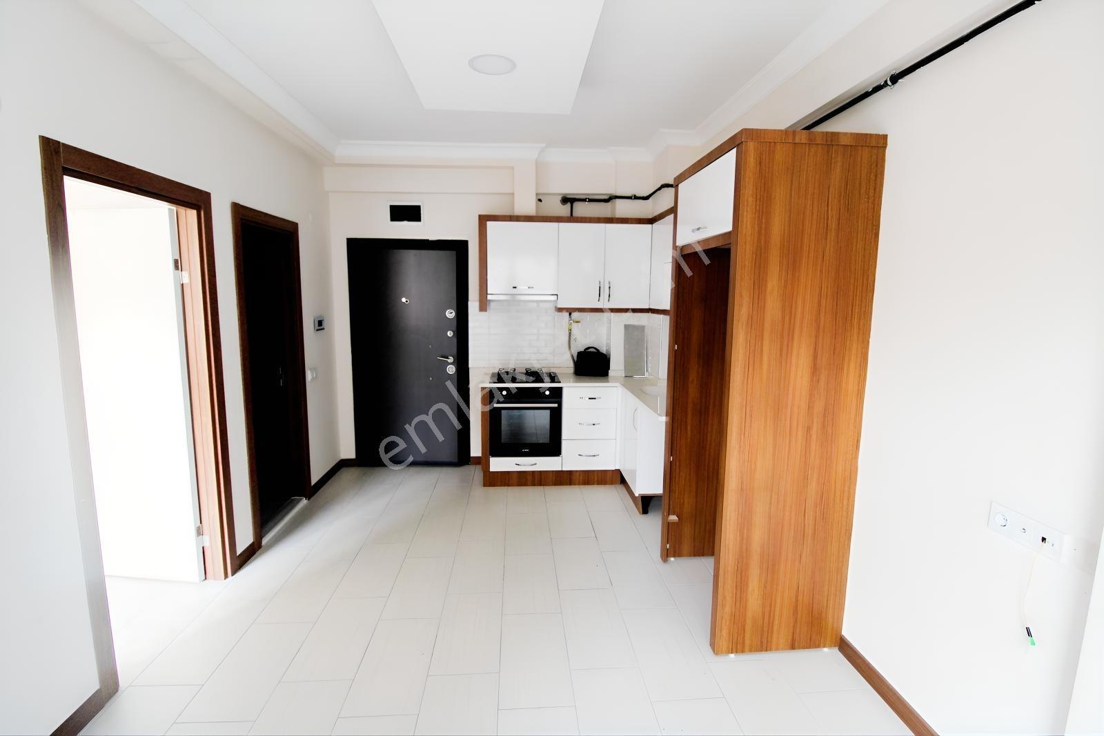 Savaştepe Cad.yakını Ara Kat Asansörlü 1+1 Kiralık Daire - Görsel 2