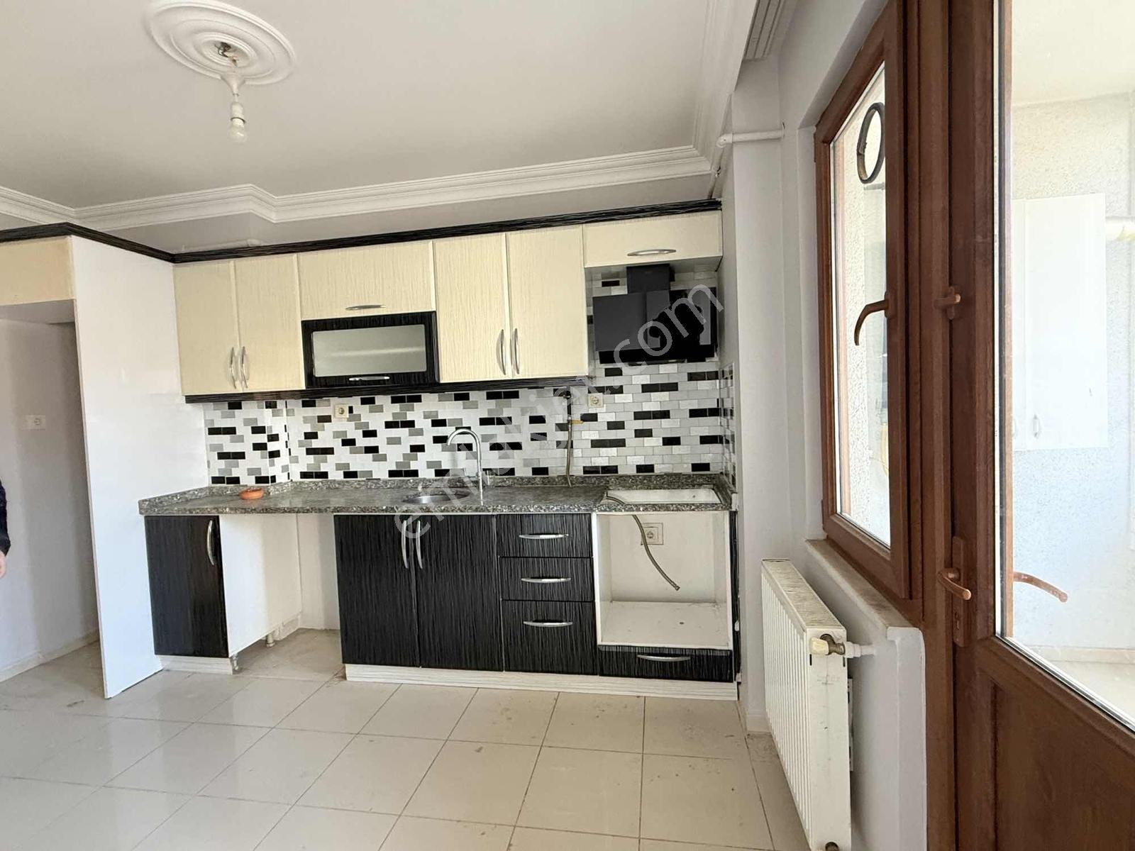 Körfez M.sinan Mah.kiralık 4+1 Odalı 230m2 Daire - Görsel 2