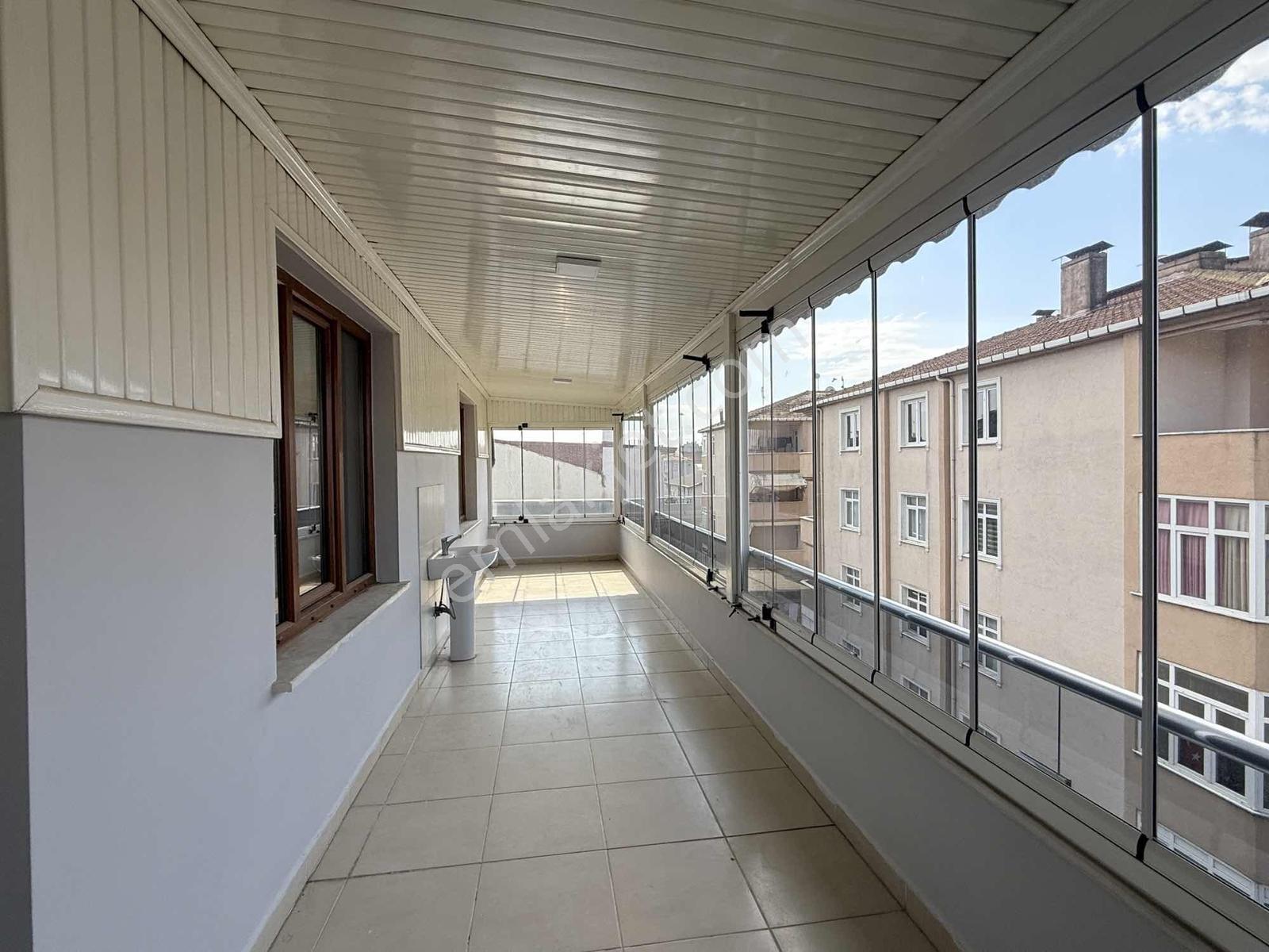 Körfez M.sinan Mah.kiralık 4+1 Odalı 230m2 Daire - Görsel 22