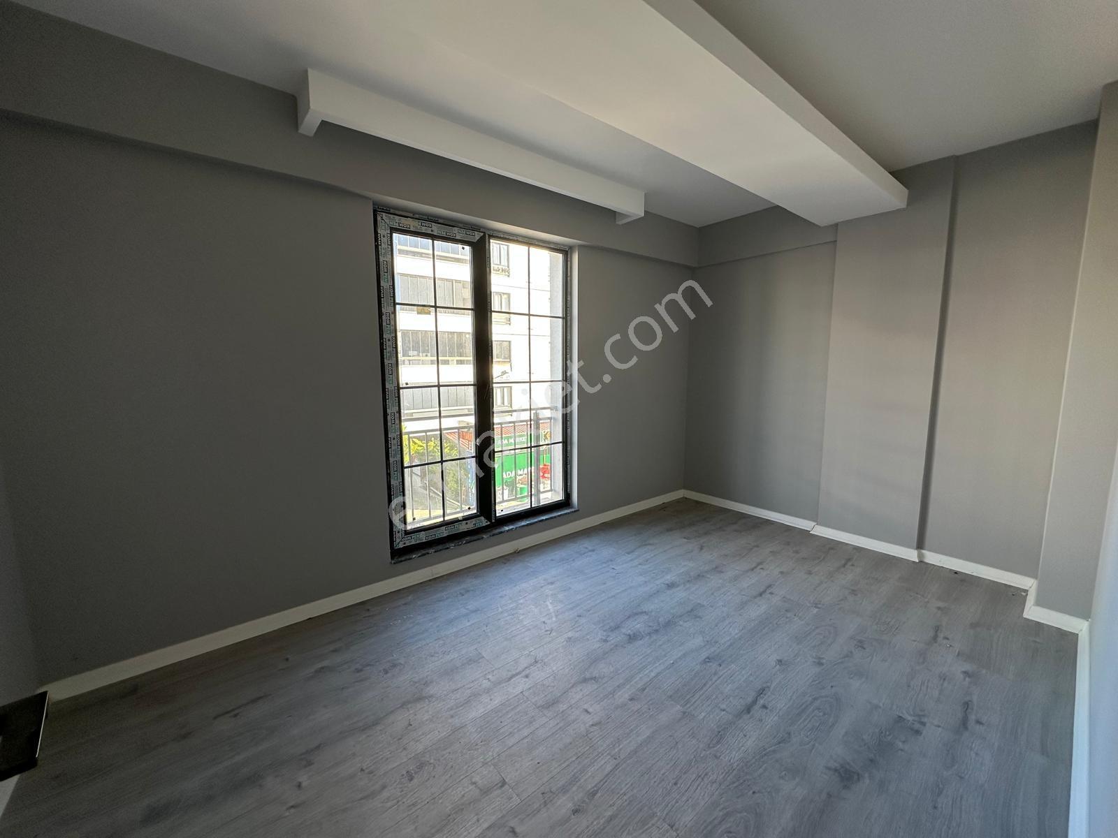 Remax Murat Kocaoğlu Körfez Ana Yolda Sahile 2 Dk Mesafede 1+1 - Görsel 4