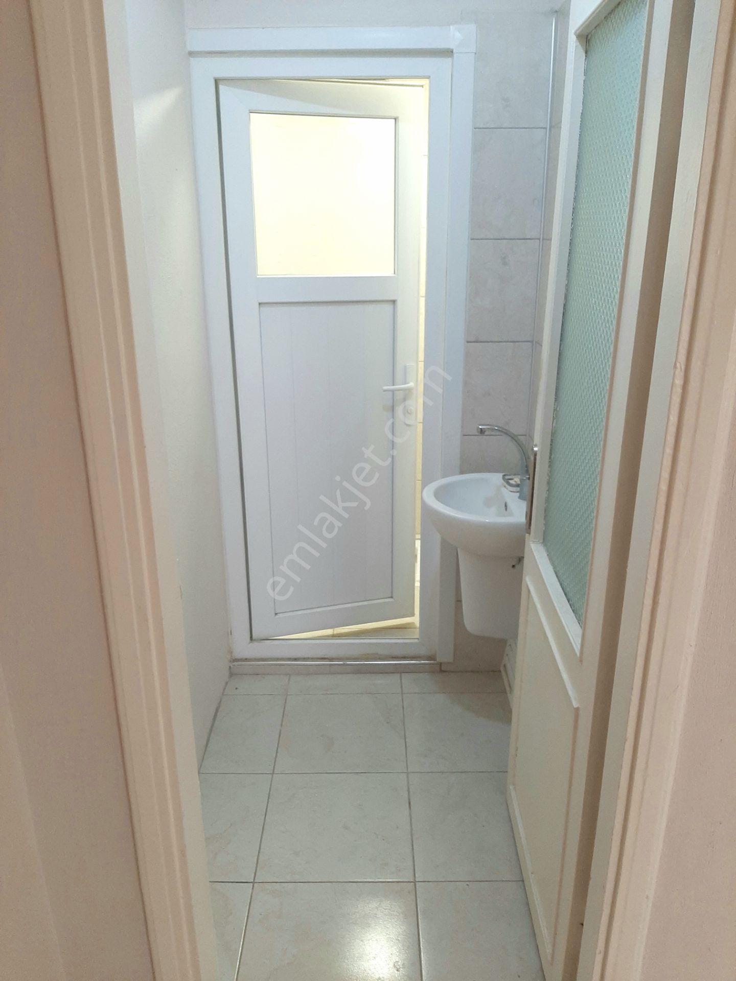 Adapazarı Çarşı Merkezinde Satılık 3+1 Ara Kat Daire - Görsel 13