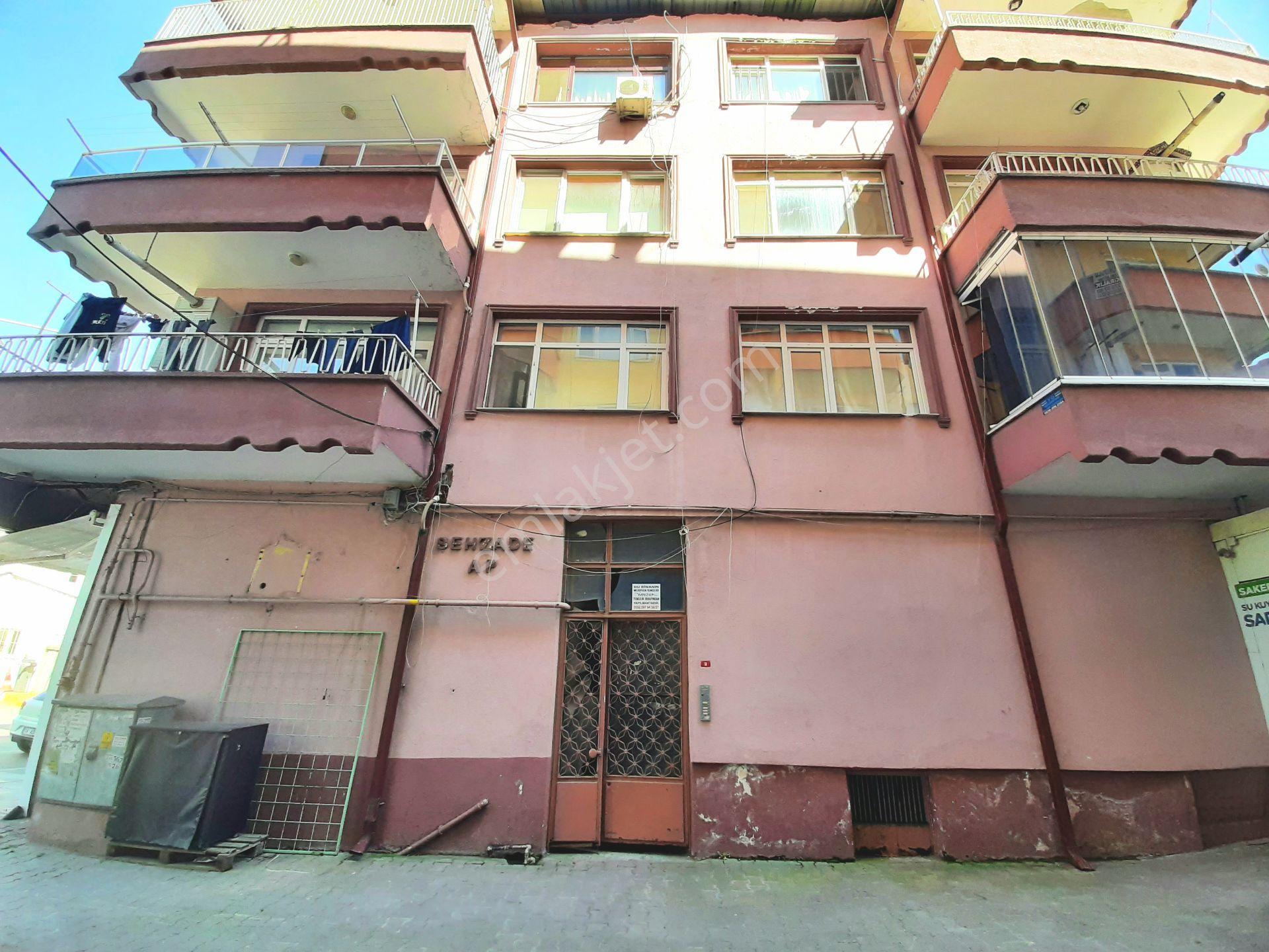 Adapazarı Çarşı Merkezinde Satılık 3+1 Ara Kat Daire - Görsel 25