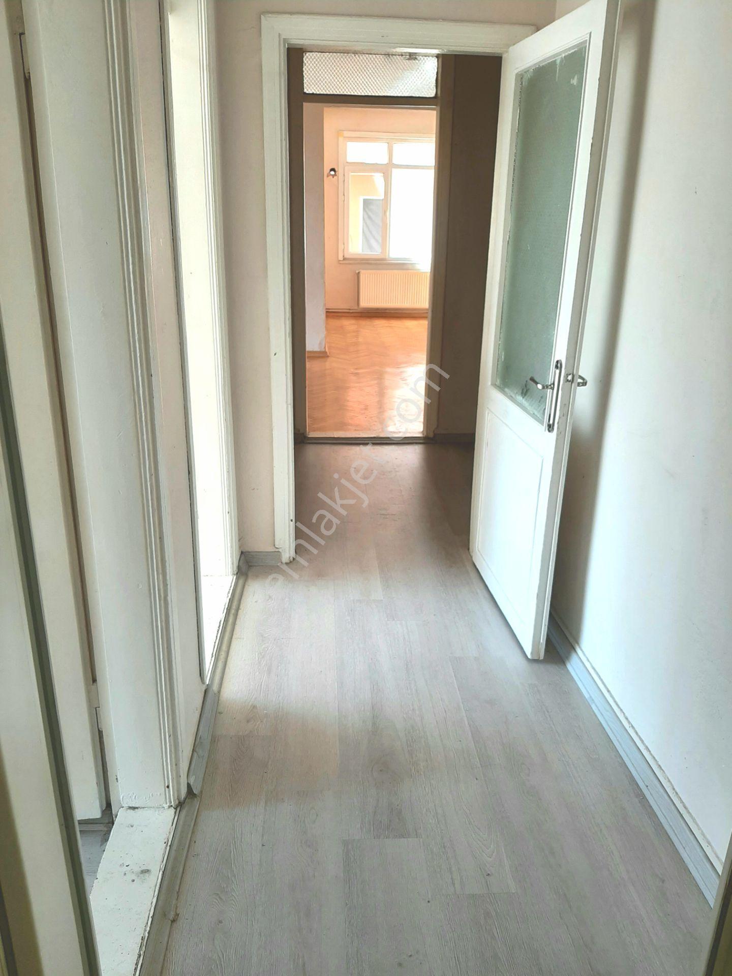 Adapazarı Çarşı Merkezinde Satılık 3+1 Ara Kat Daire - Görsel 23