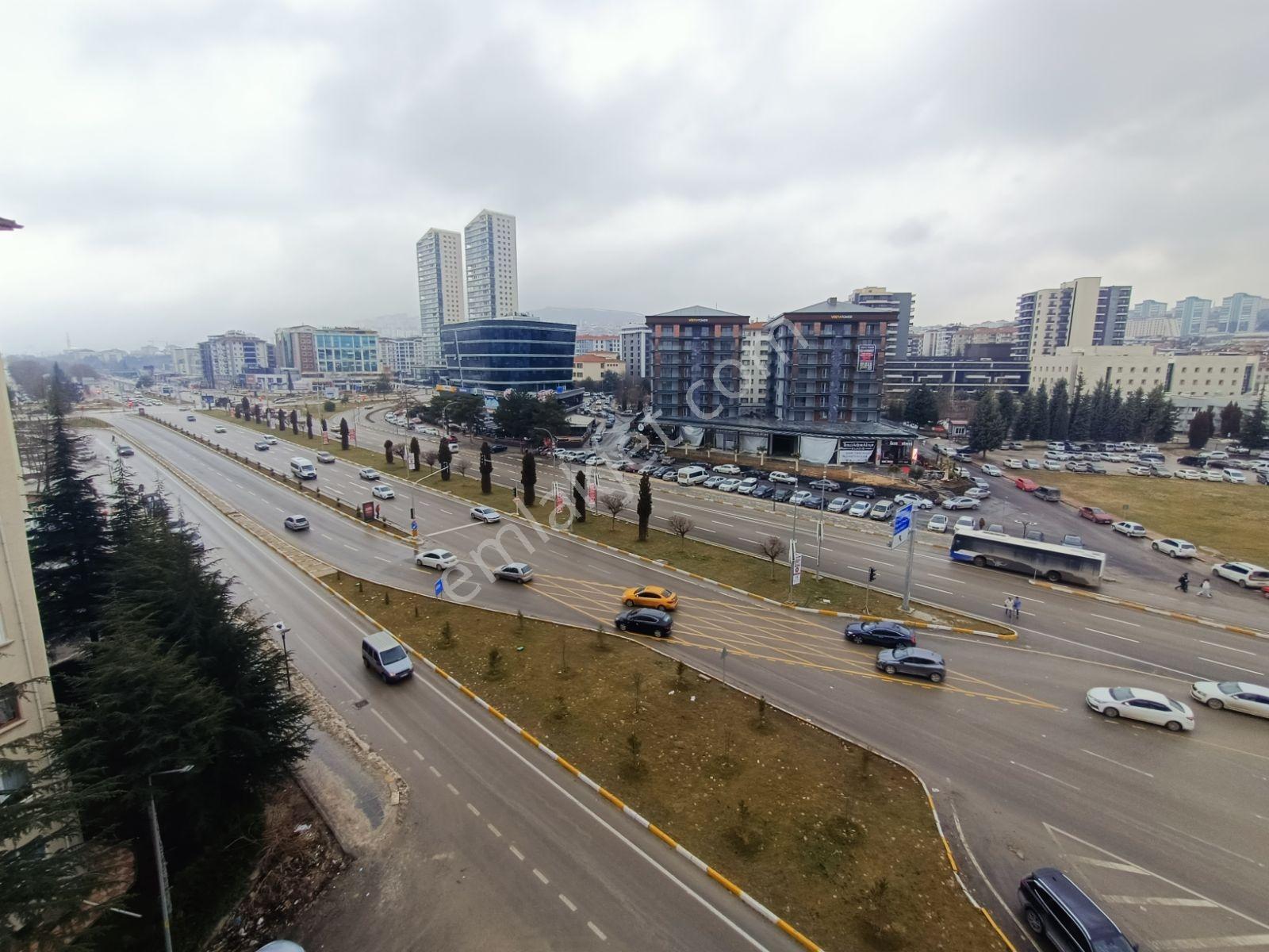 Malatya Caddesinde Satılık 3+1 Arakat Lüx Ofis - Görsel 34