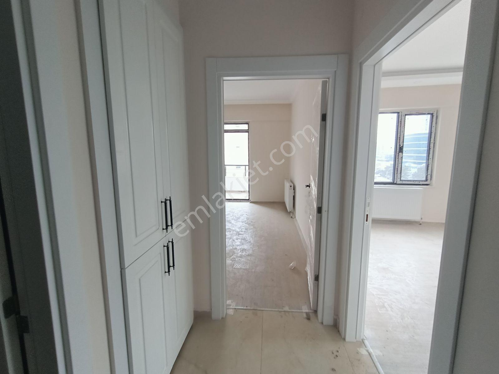 Malatya Caddesinde Satılık 3+1 Arakat Lüx Ofis - Görsel 22