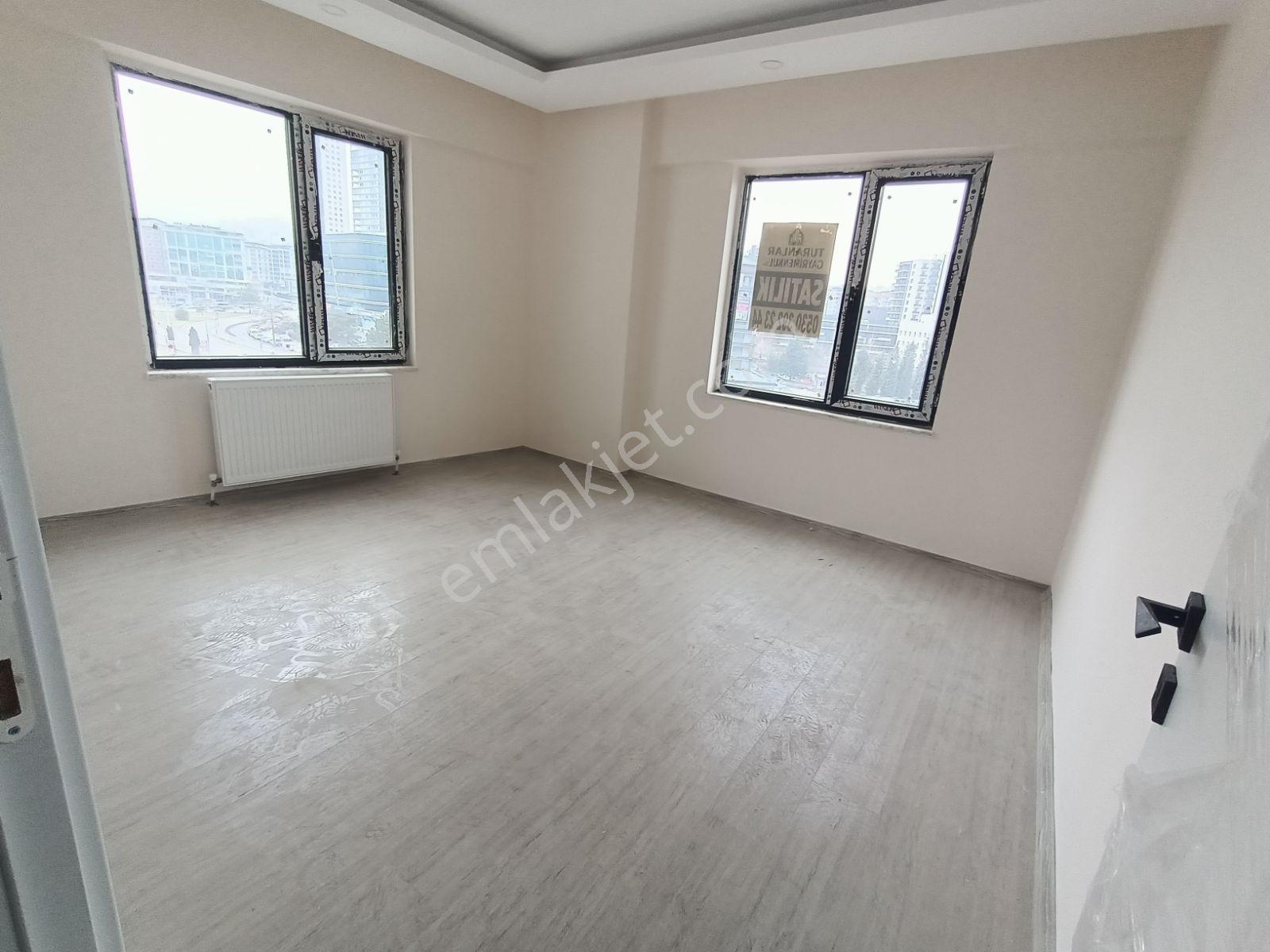Malatya Caddesinde Satılık 3+1 Arakat Lüx Ofis - Görsel 29
