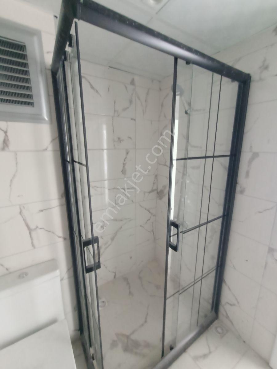 Sürsürü Yeşil Cami Karşısında Satılık 1+1 Arakat Daire... - Görsel 24