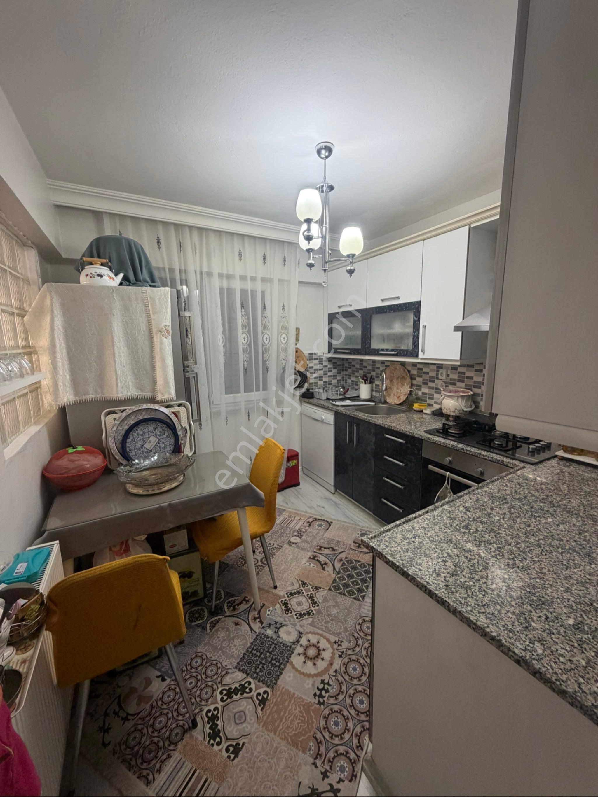 Manisa Şehzadeler Çarşı Mah. 3+1 Kiralık Daire - Görsel 4