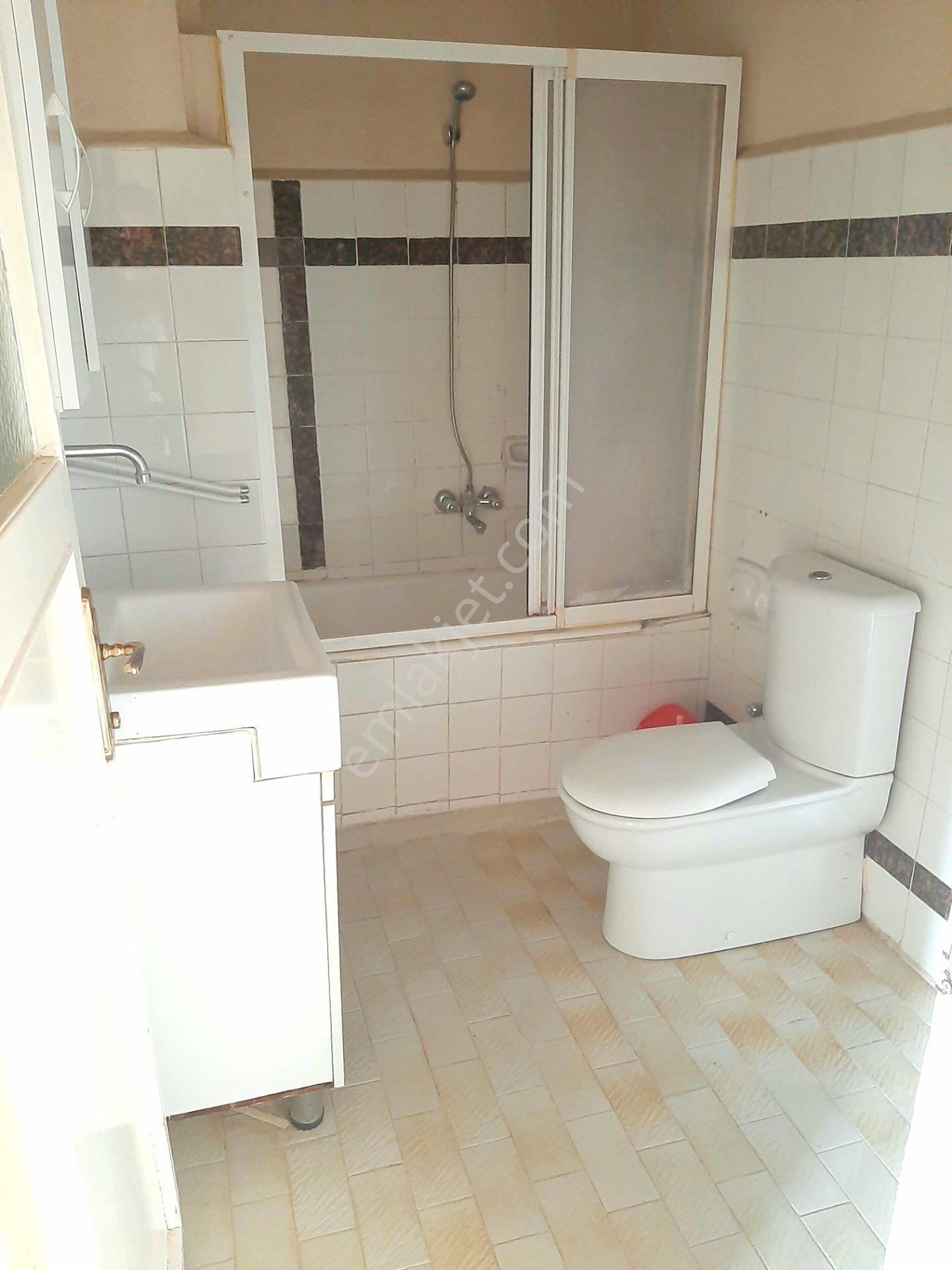 Adapazarı Çarşı Merkezde Kiralık Geniş 2+1 Daire - Görsel 23
