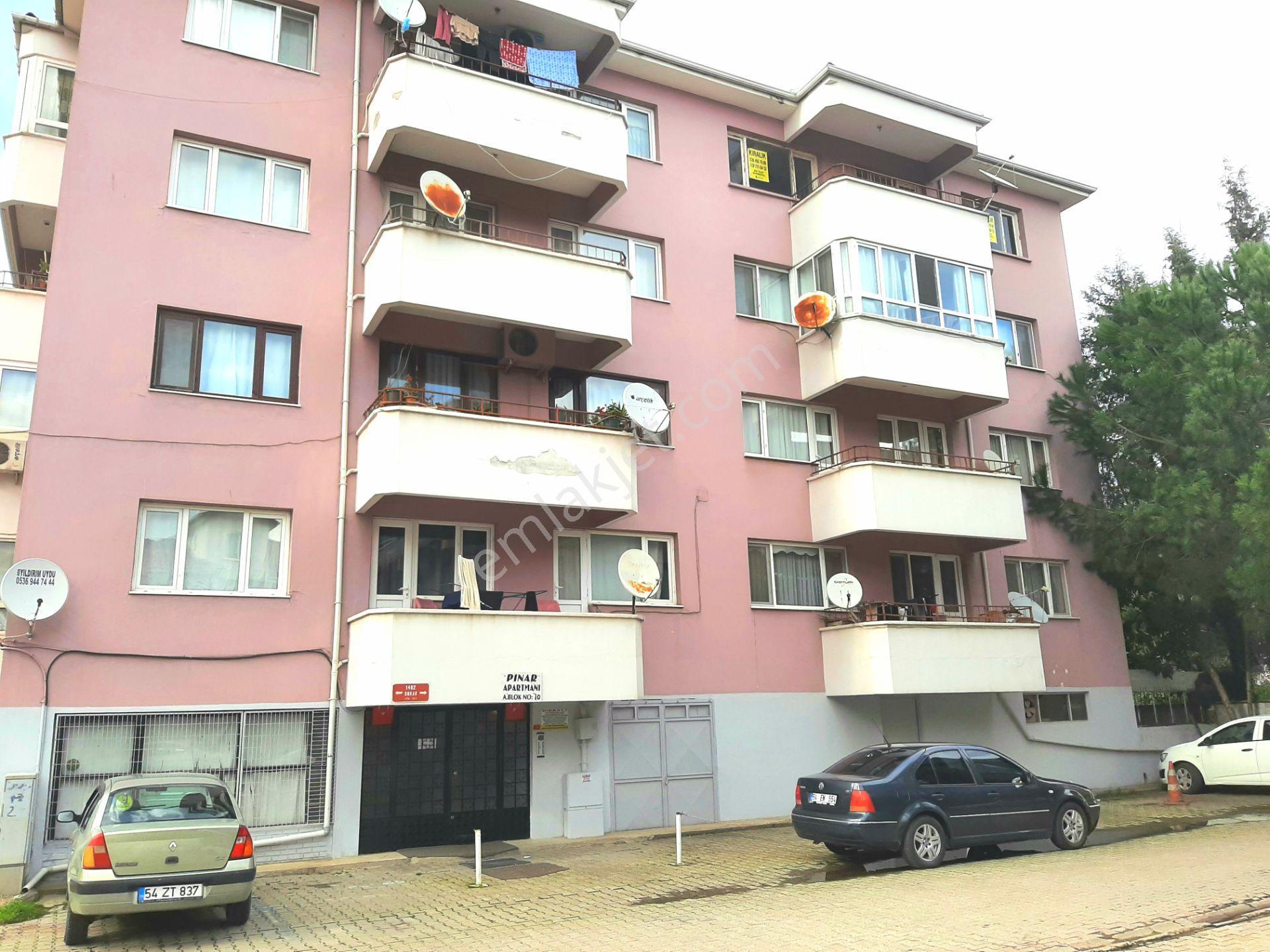 Adapazarı Çarşı Merkezde Kiralık Geniş 2+1 Daire
