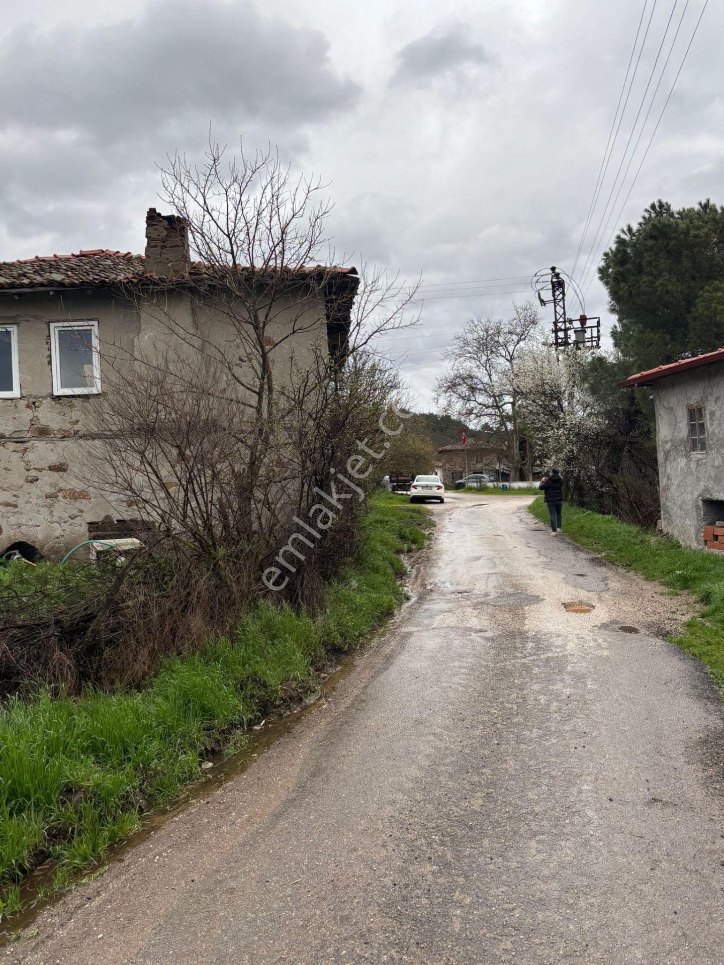 ! Fiyat Düştü ! Bayramiç Yaylacık Köyünde Doğa İle İç İçe Satılık Bahçeli Taş Ev - Görsel 14