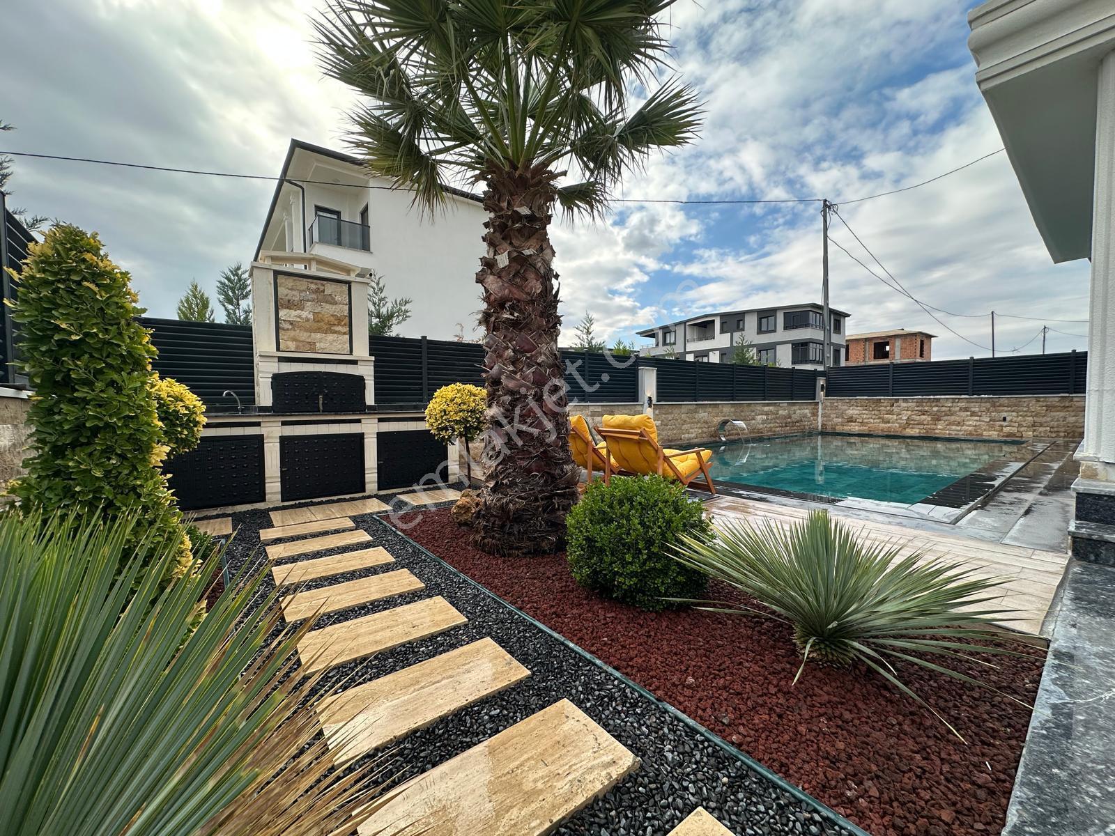 Sembol Emlaktan Satılık Villa - Görsel 23