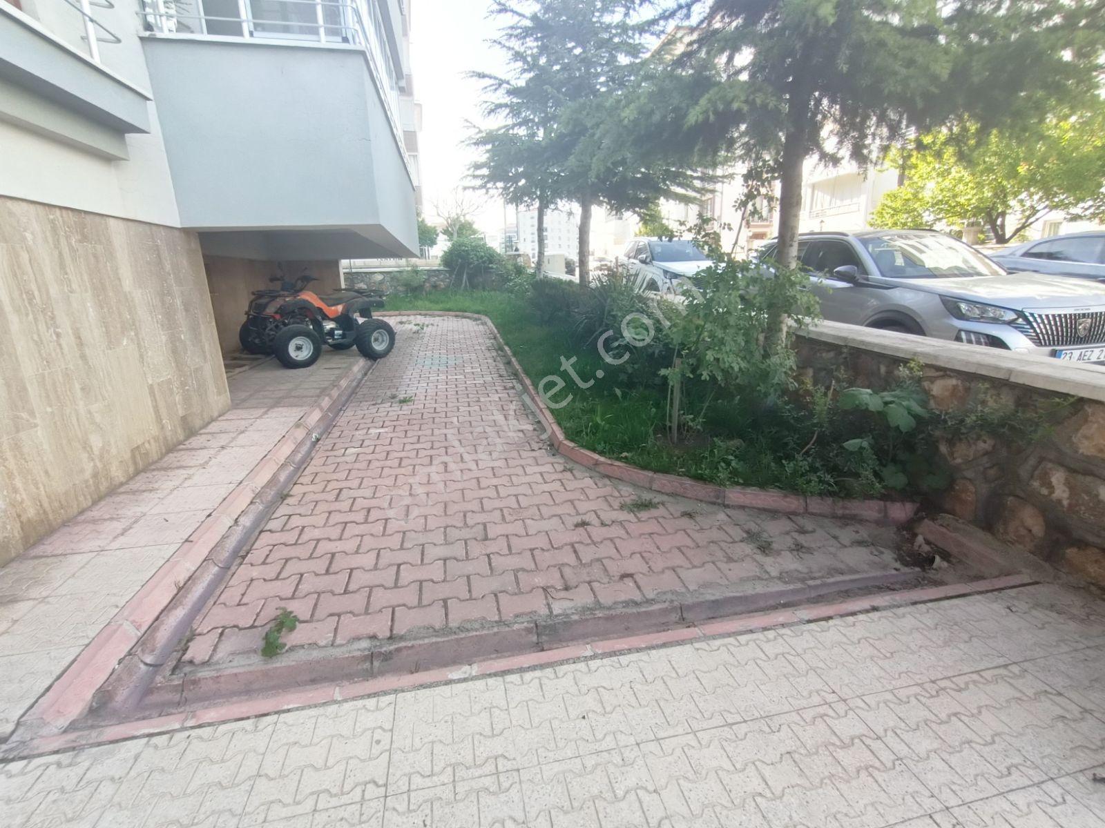 Çaydaçıra'da Harika Konumda Satılık 4+1 Yüksek Giriş Lüx Daire - Görsel 15