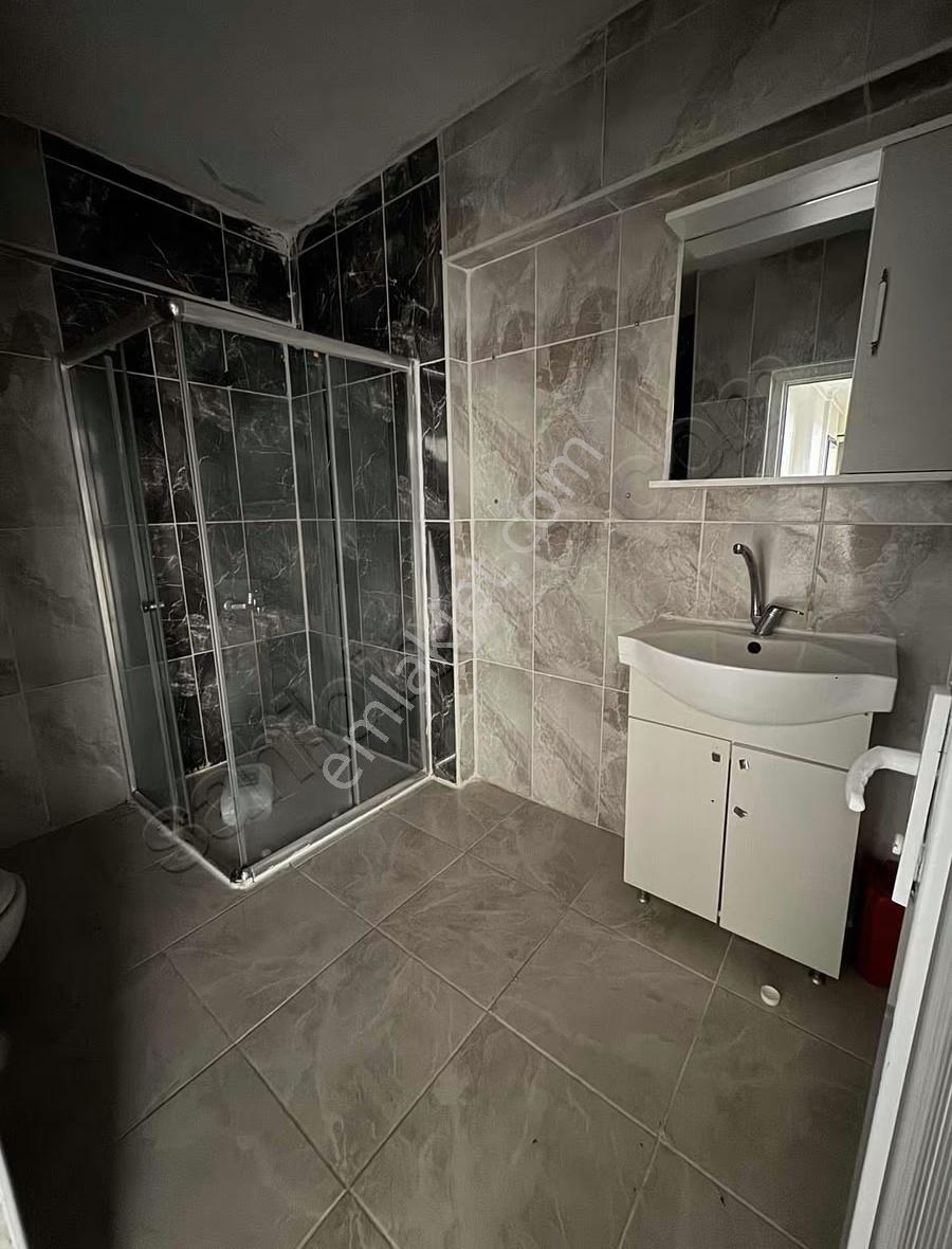 Bahçelievler'de Site'de İçinde 2+1 Kiralık Daire - Görsel 12