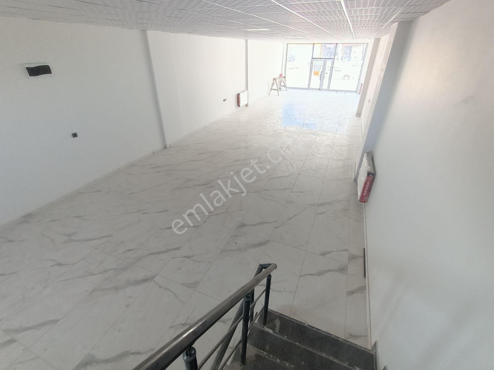 İmam Efendi Bul.üzerinde 3katlı Bodrum Ve Teraslı Kiralık Dükkan - Görsel 5