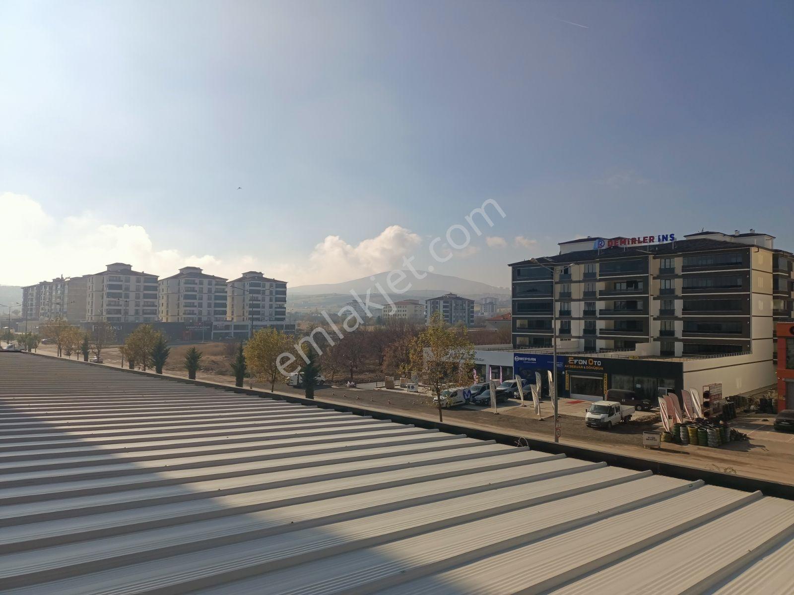 İmam Efendi Bul.üzerinde 3katlı Bodrum Ve Teraslı Kiralık Dükkan - Görsel 17