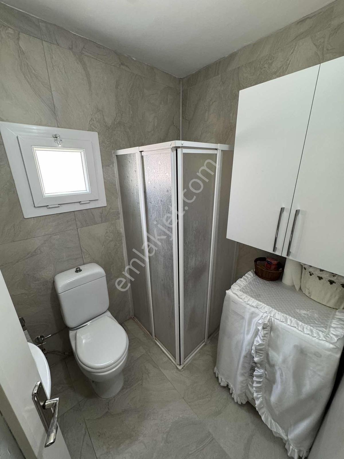 Cumhuriyet Mahallesi Meltemtur'da Denize 200 Metre 4+1 Villa - Görsel 32