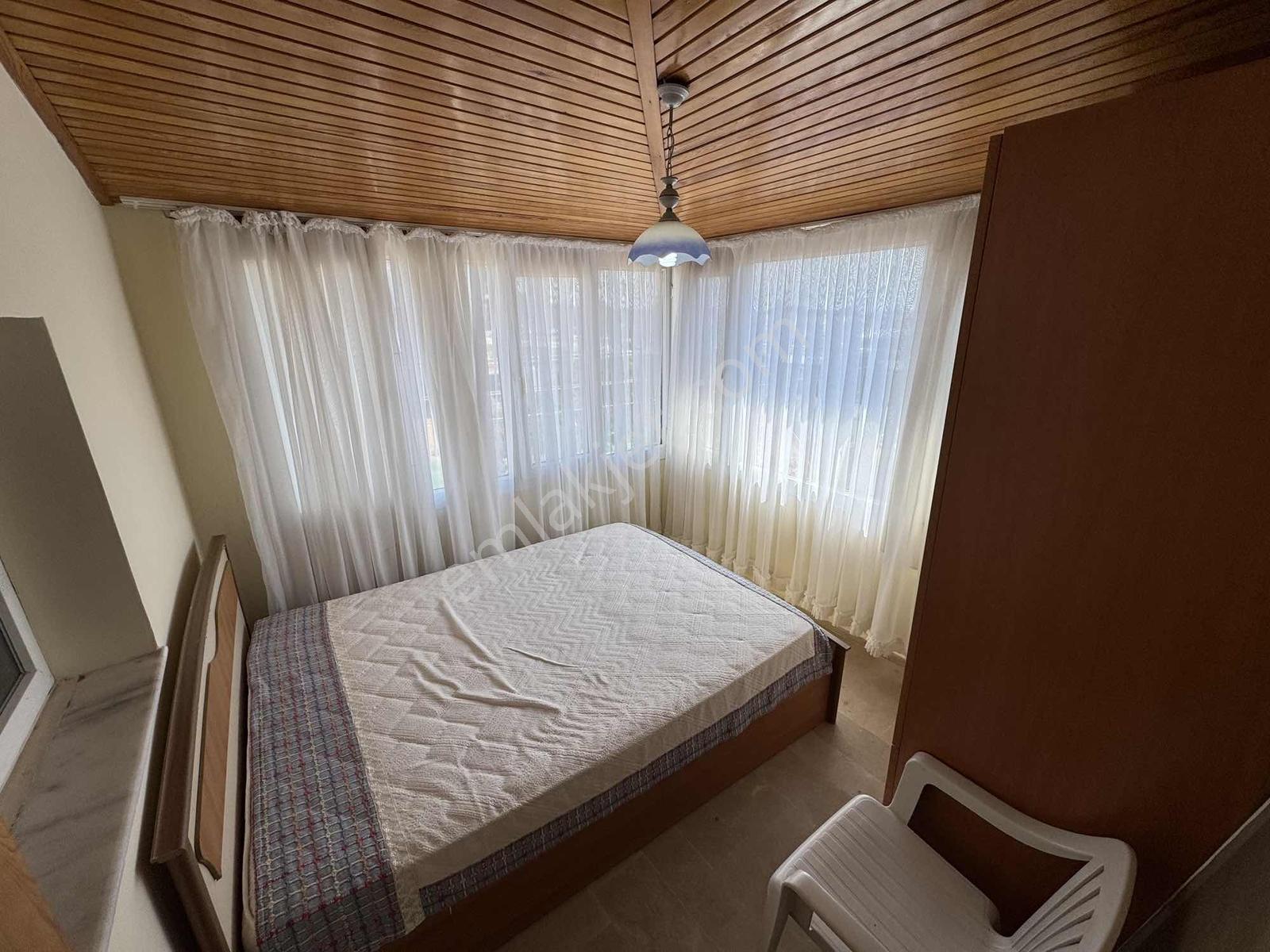 Cumhuriyet Mahallesi Meltemtur'da Denize 200 Metre 4+1 Villa - Görsel 21