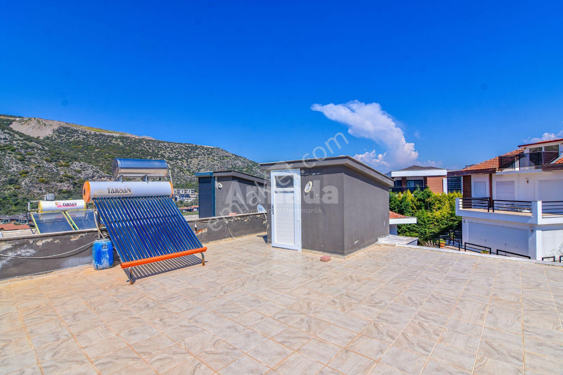 Kuşadası Değirmendere Mahallesi'nde Satılık 2+2 Müstakil Villa - Görsel 32