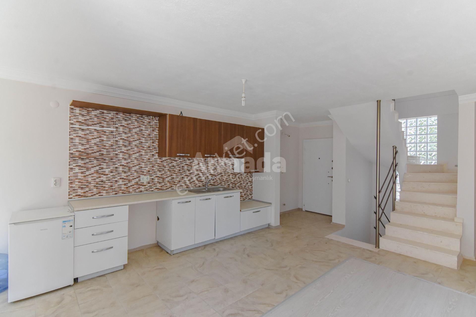 Kuşadası Değirmendere Mahallesi'nde Satılık 2+2 Müstakil Villa - Görsel 20