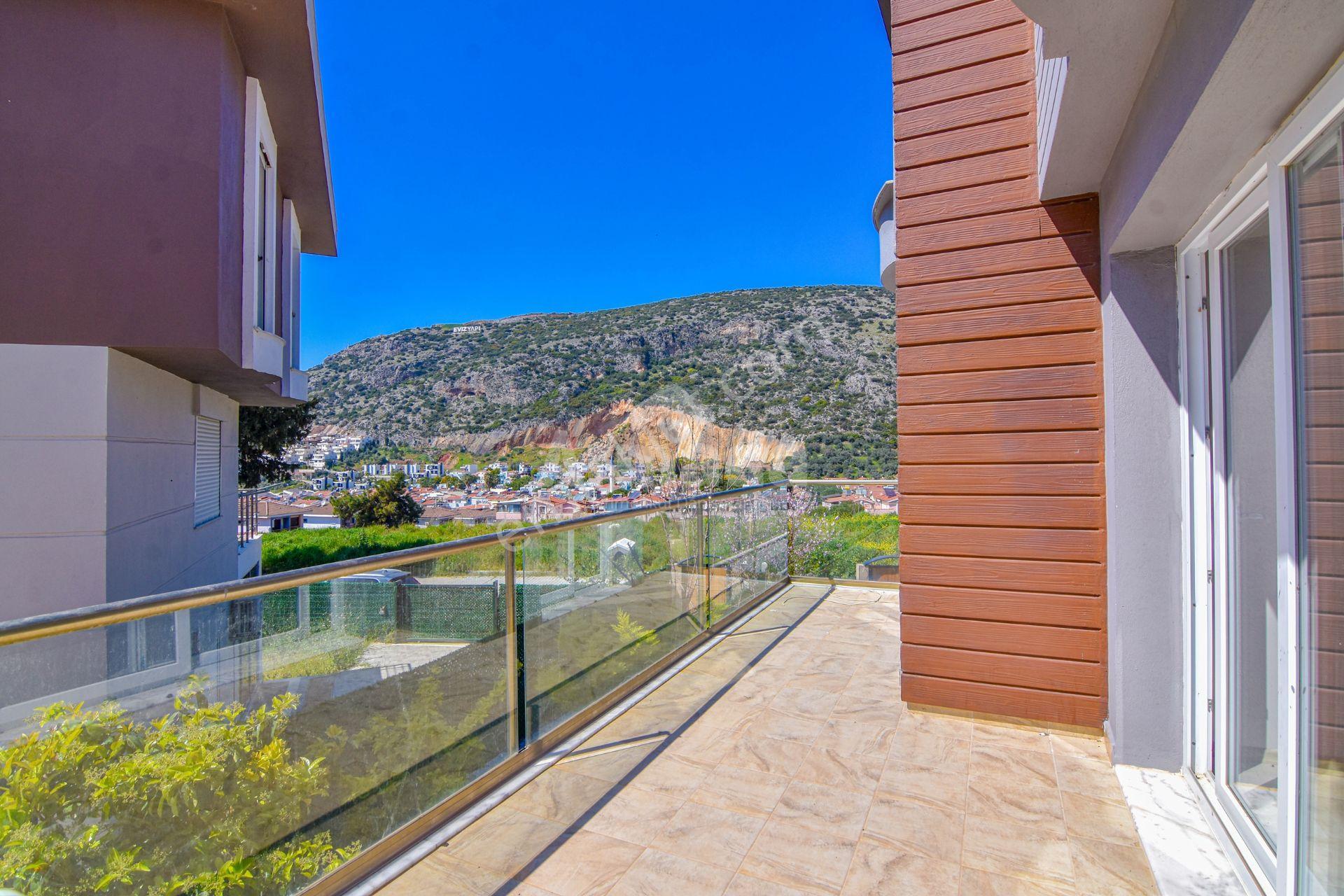 Kuşadası Değirmendere Mahallesi'nde Satılık 2+2 Müstakil Villa - Görsel 24