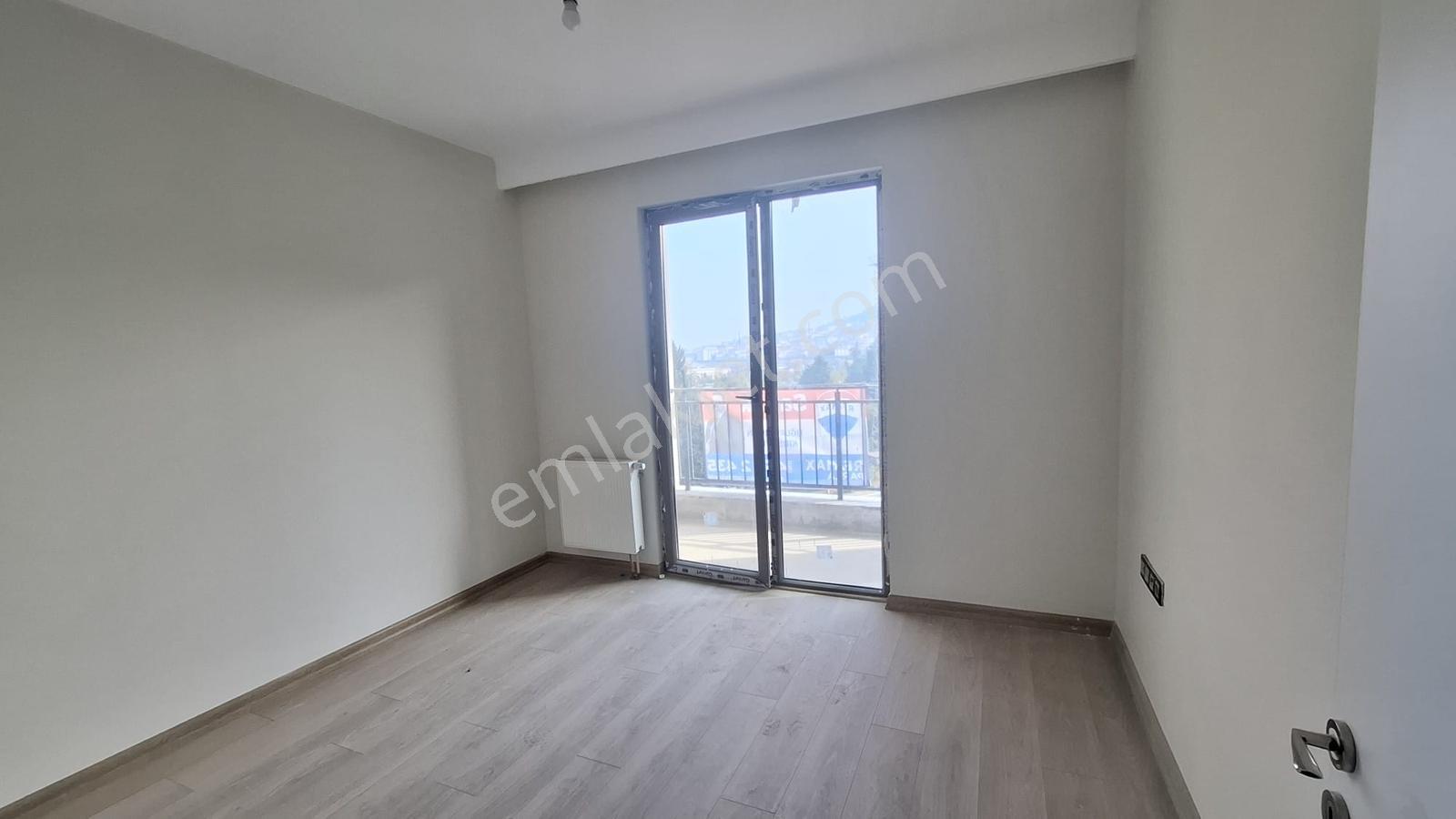 Uğur Kırseven Re/max Parla'dan Satılık 1+1 Daire - Görsel 20