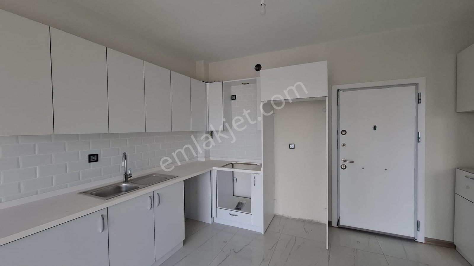 Uğur Kırseven Re/max Parla'dan Satılık 1+1 Daire - Görsel 17