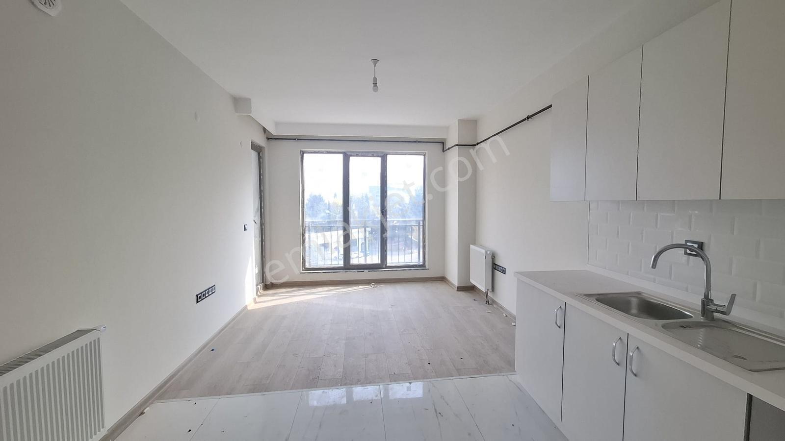 Uğur Kırseven Re/max Parla'dan Satılık 1+1 Daire - Görsel 18