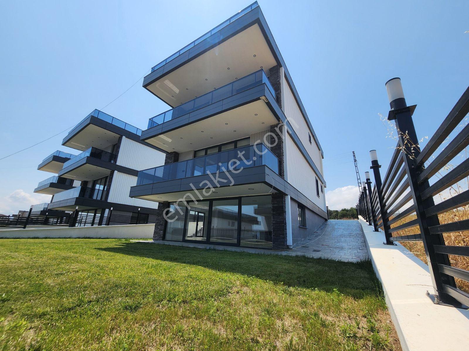 Alanlı'da 4+1 Teraslı Full Deniz Manzaralı Eşsiz Trıpleks Satılk - Görsel 28