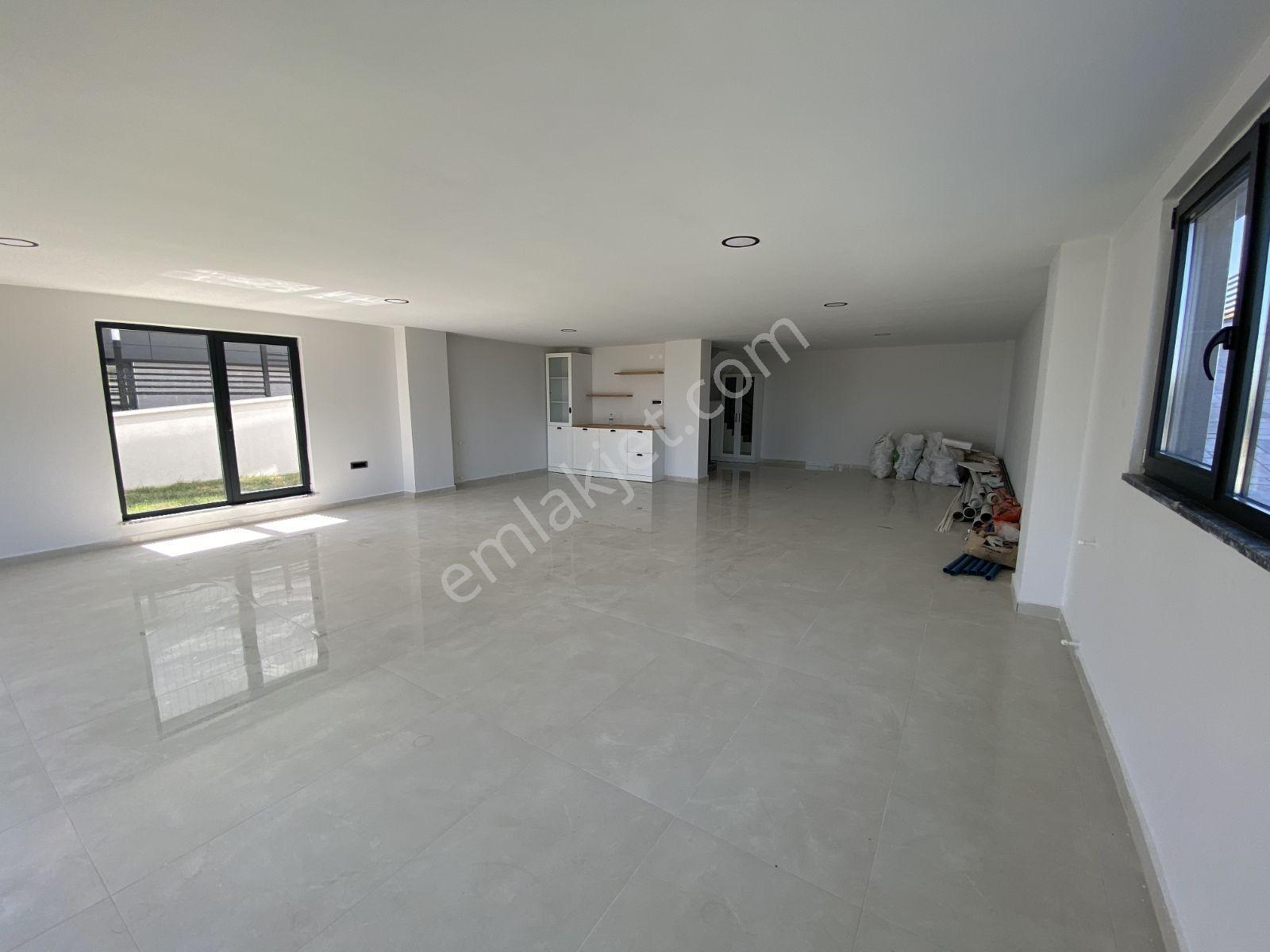 Alanlı'da 4+1 Teraslı Full Deniz Manzaralı Eşsiz Trıpleks Satılk - Görsel 6