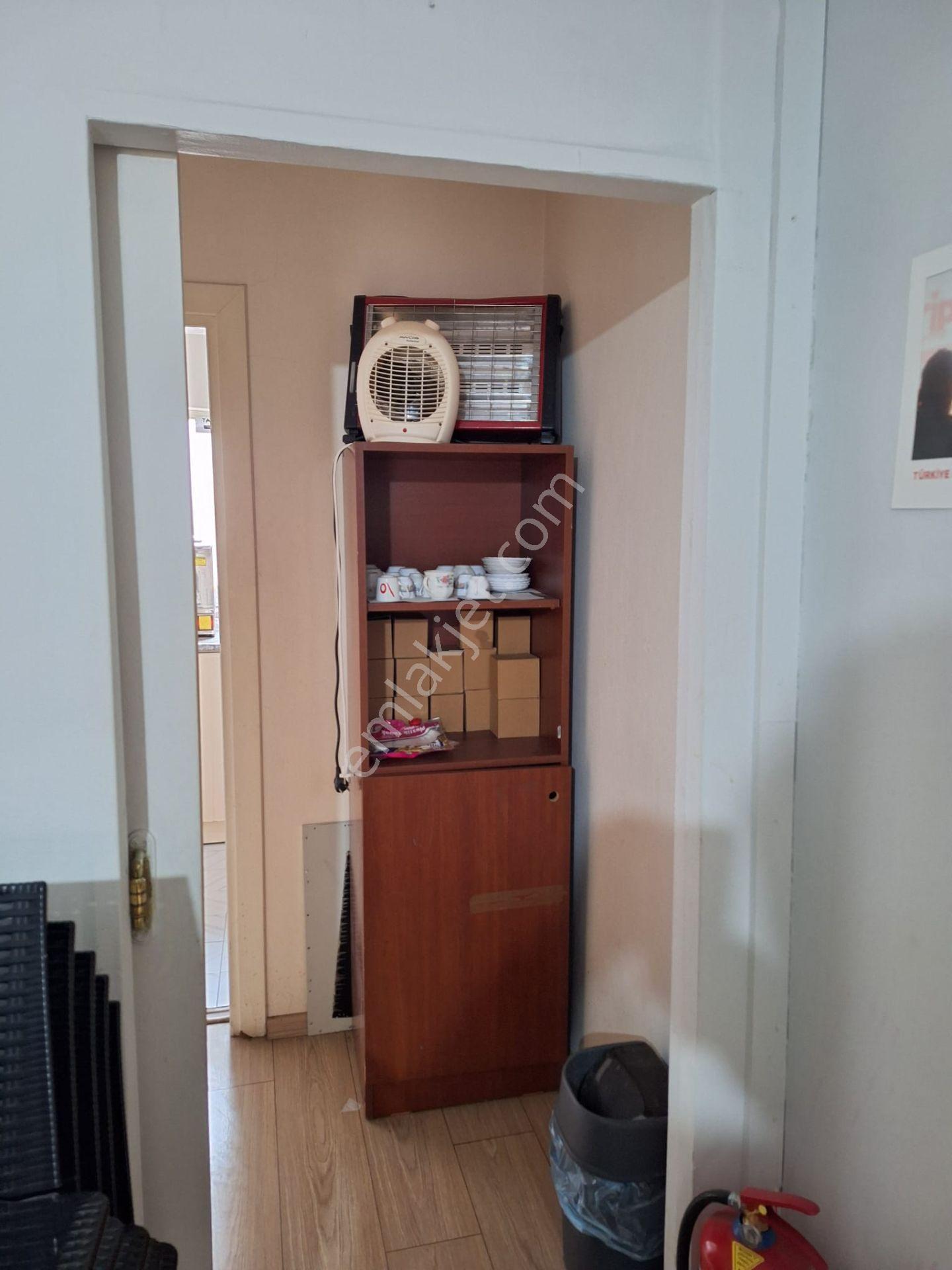 Kartal Kordonboyu’nda Merkezi Konumda 1+1 Satılık Ofis - Görsel 6