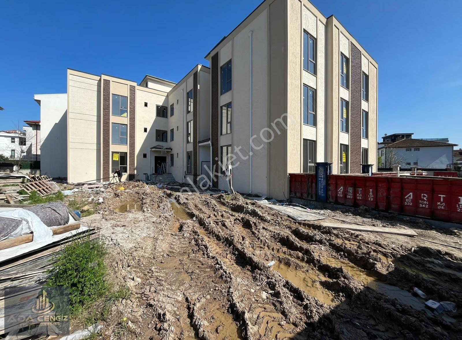 Serdivanda Site İçerisinde 170 M2 Bahçe Kullanımlı 3+1 Daire - Görsel 4